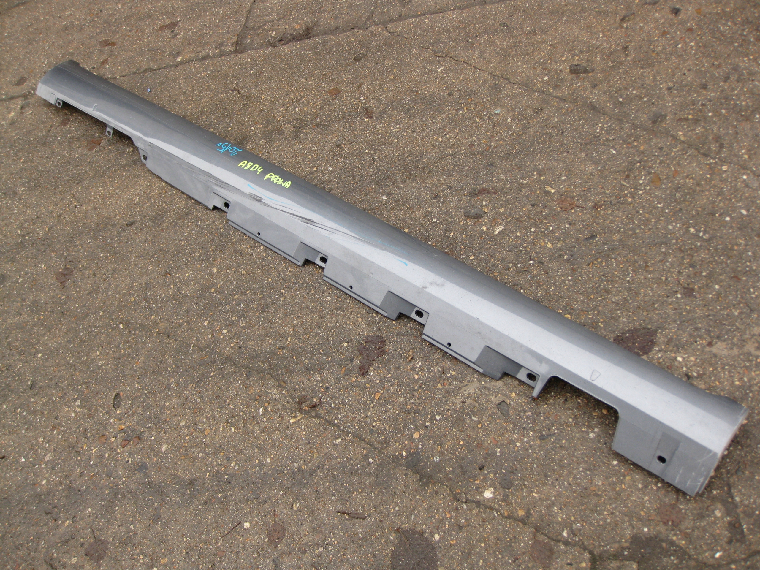 AUDI A8 D4 4H cap of the threshold right 4H0853856E