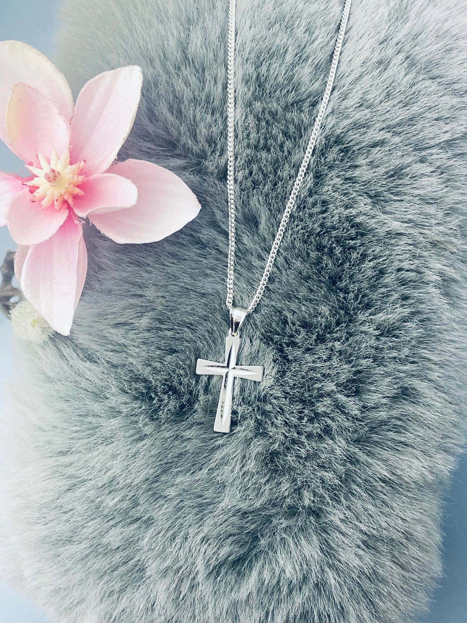 Stříbrný komplet náhrdelník řetízek pancíř přívěsek křížek frézovaný