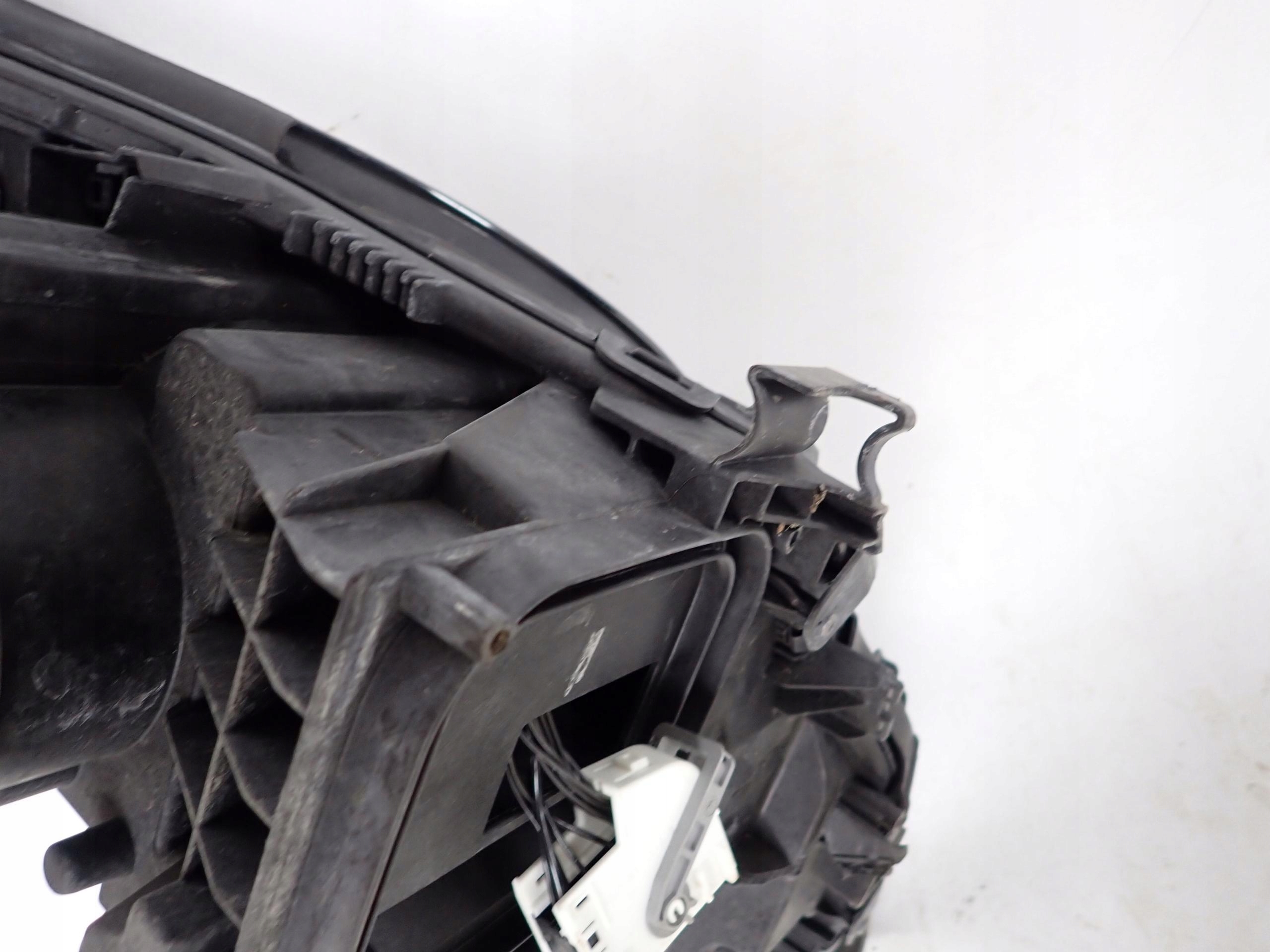 MERCEDES GLA W156 13- light right front BI XENON right