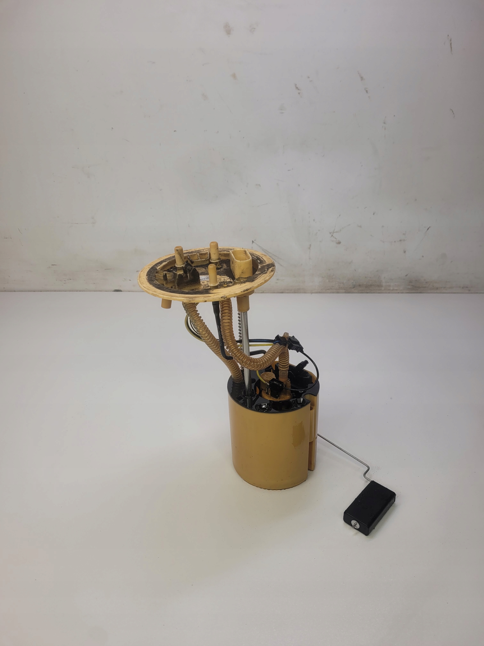 Паливний насос AUDI A6 C6 2.7 TDI 4F0919050M WEBASTO