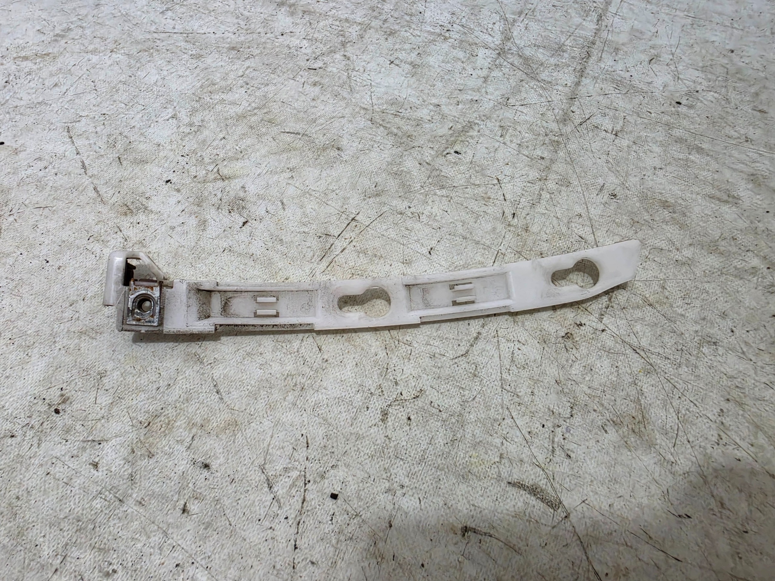 ^ CITROEN C4 II B7 bumper bracket left rear part 1002962X
