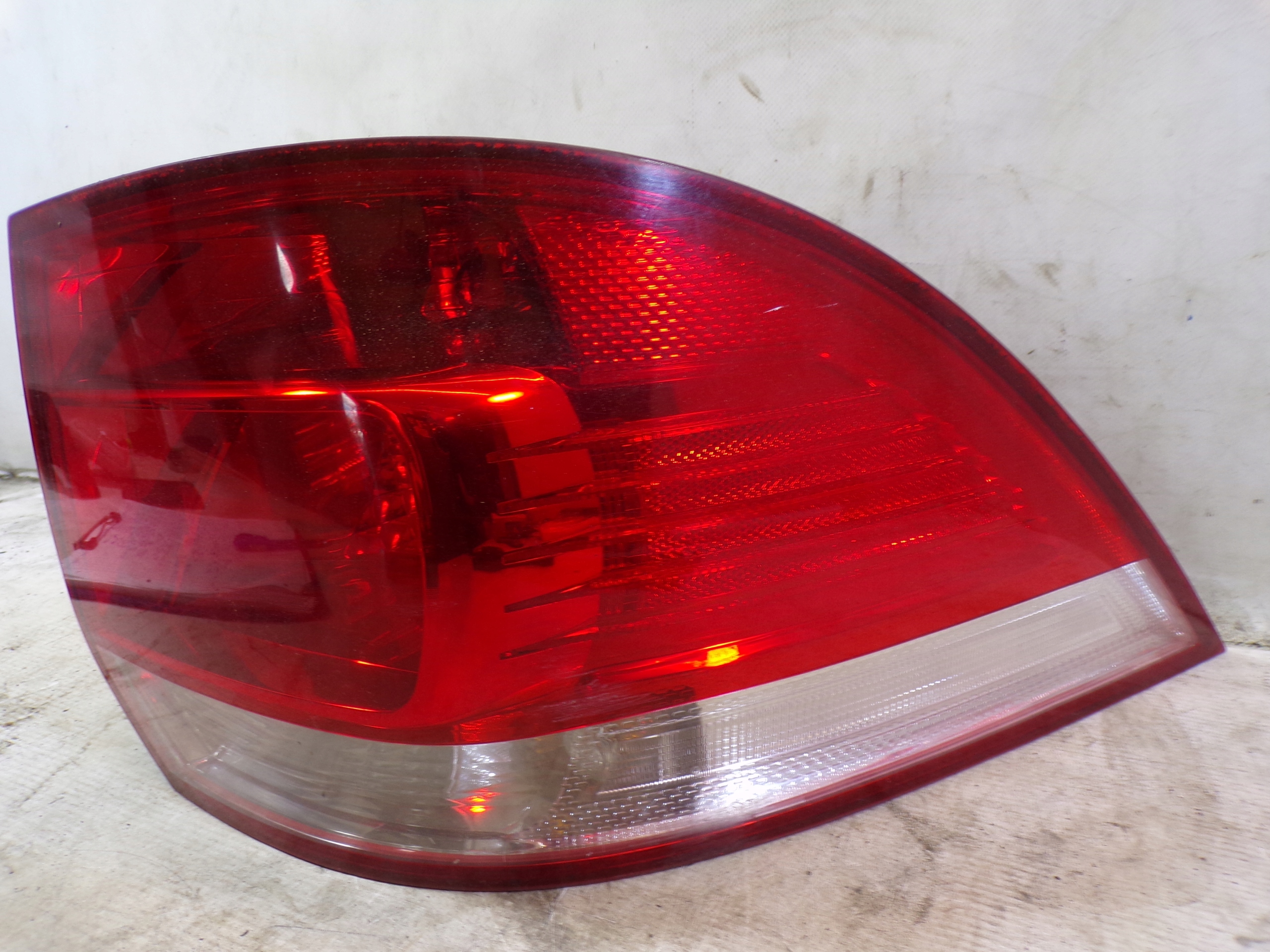 light rear rear part right VOLKSWAGEN GOLF 5 V KOMBI (1)