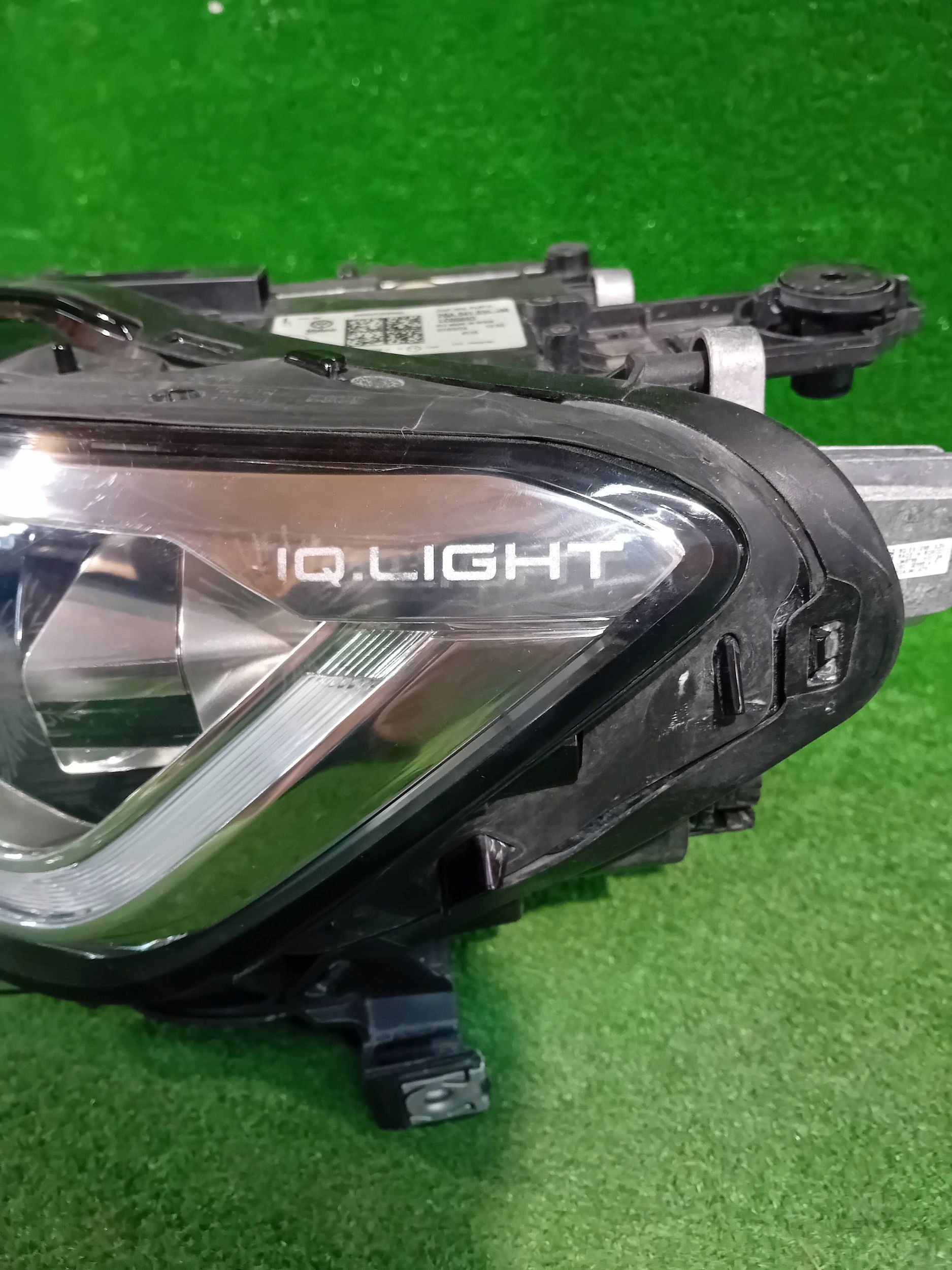 REFLEKTOR links vorne VW T-ROC LIFT 21- FULL LED IG LIGHT NR.766