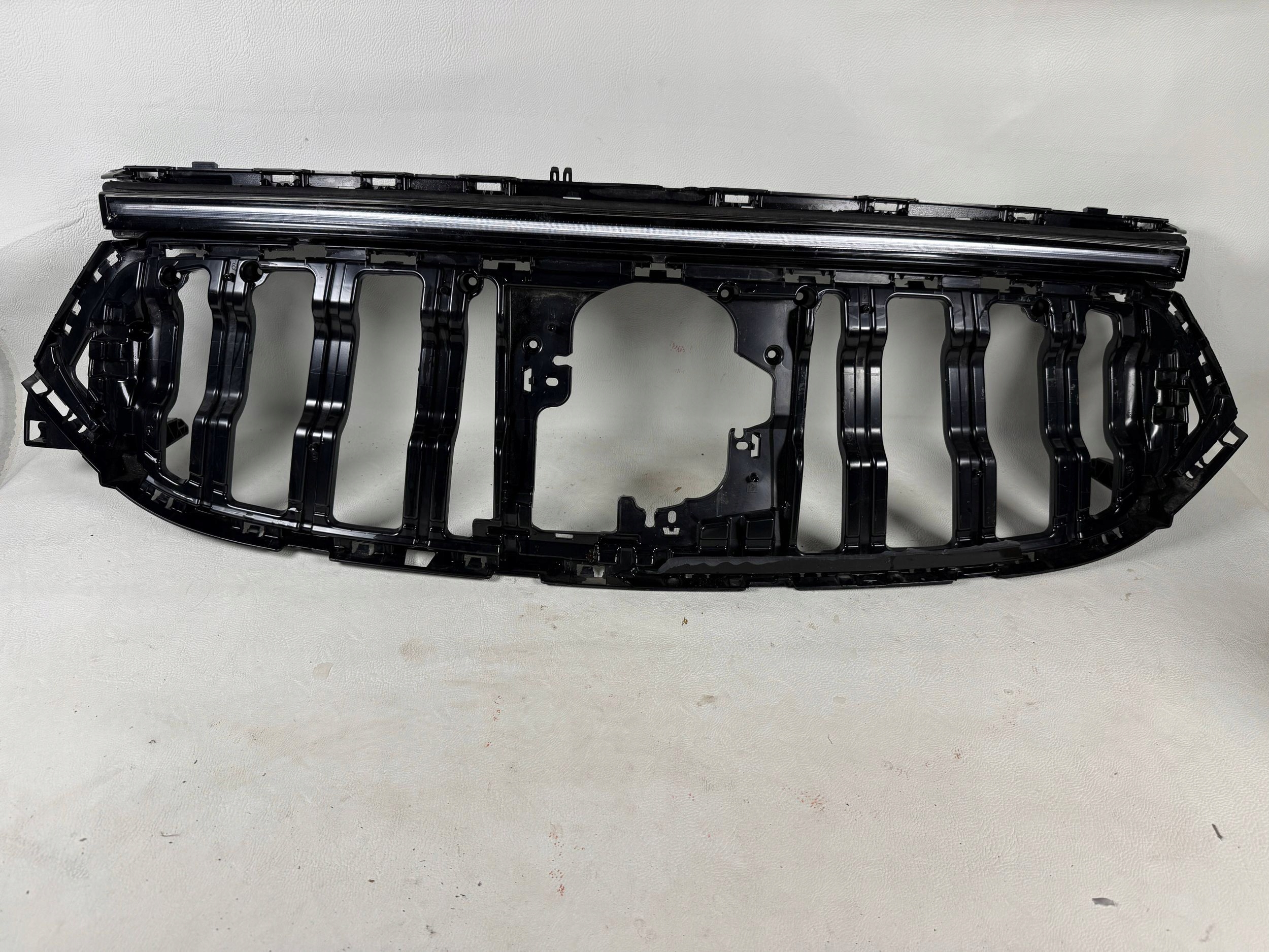 Mercedes EQA EQB LED light front front rama grill grille