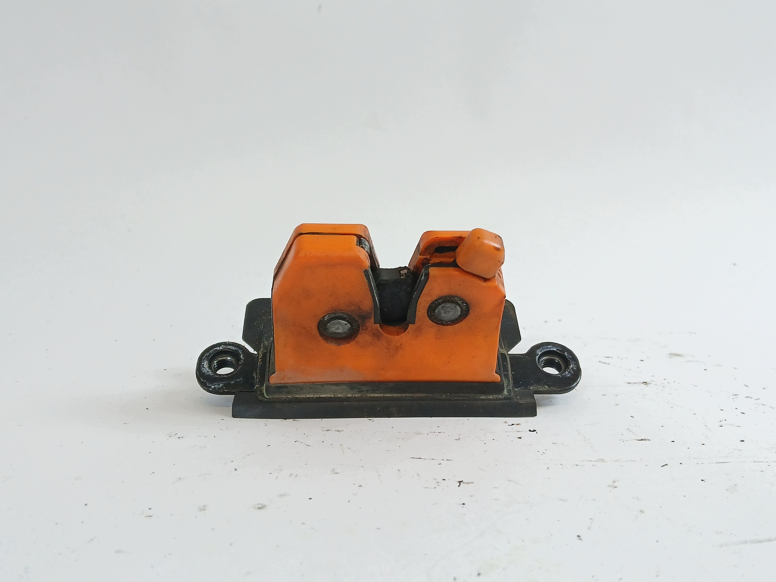 SKODA FABIA and lock bonnet boot 6Y0827501H