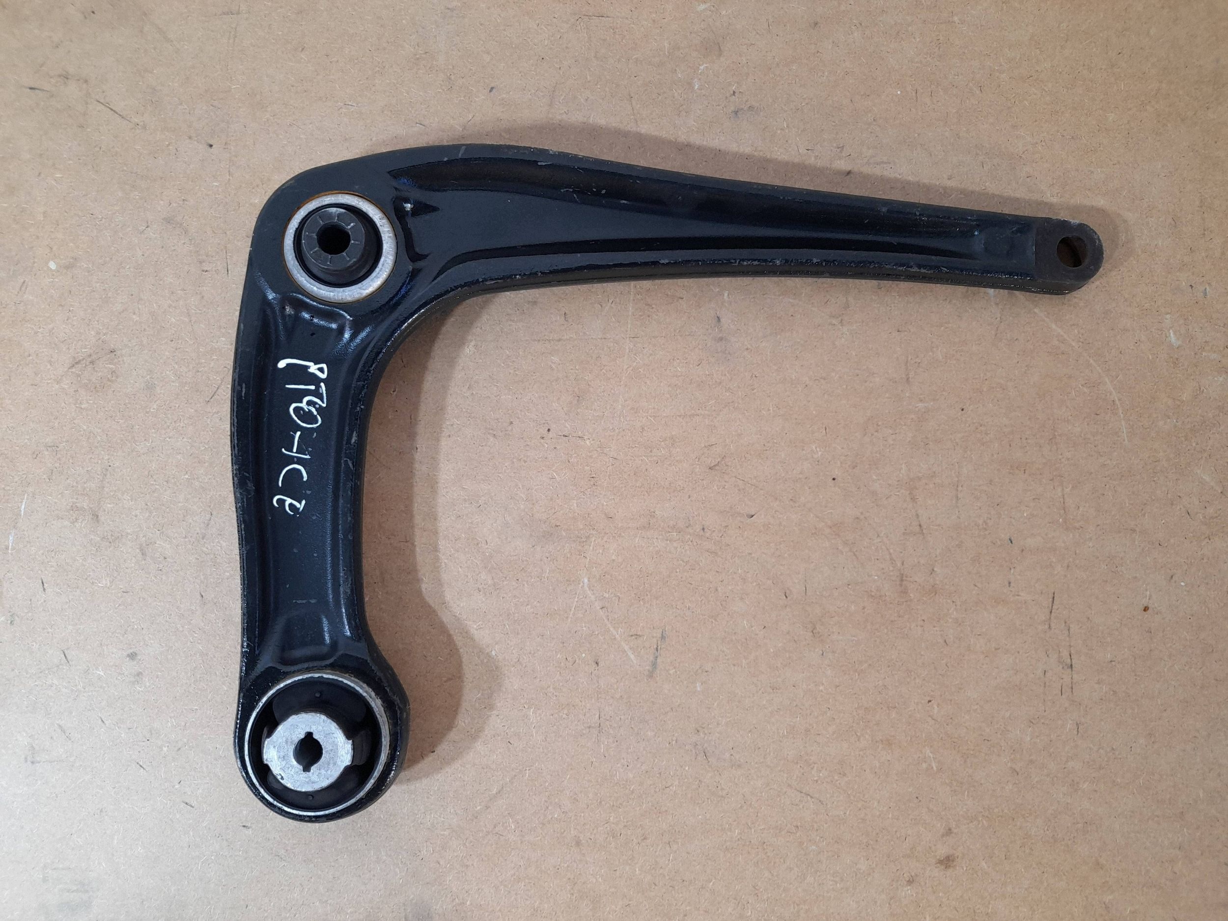 Toyota Proace arm front left (Q905)