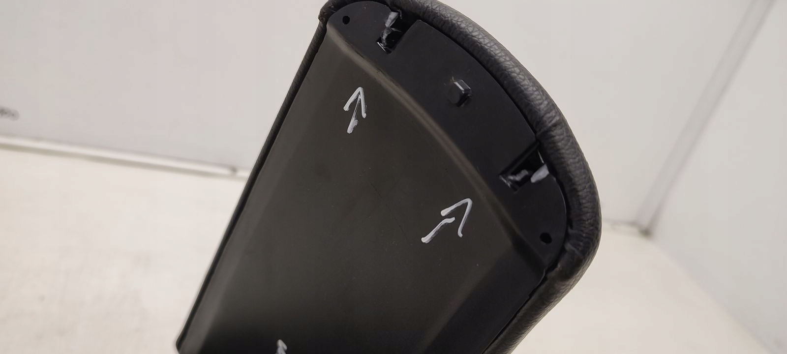 armrest Audi A4 B7 Cabrio 2,0 TDI