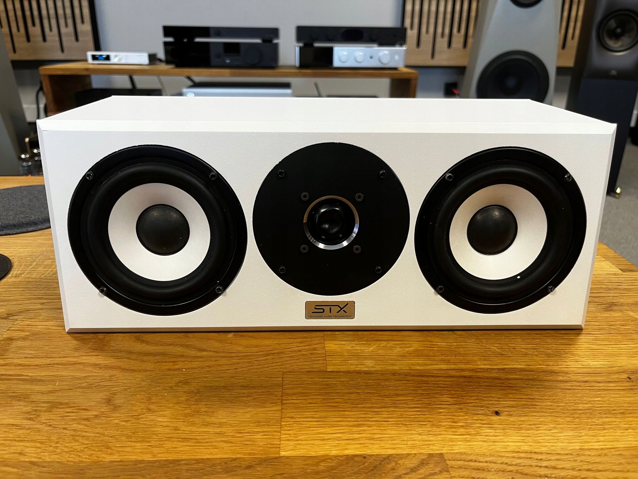 KOLUMNA CENTRALNA STX Electrino 150 C BIAŁA