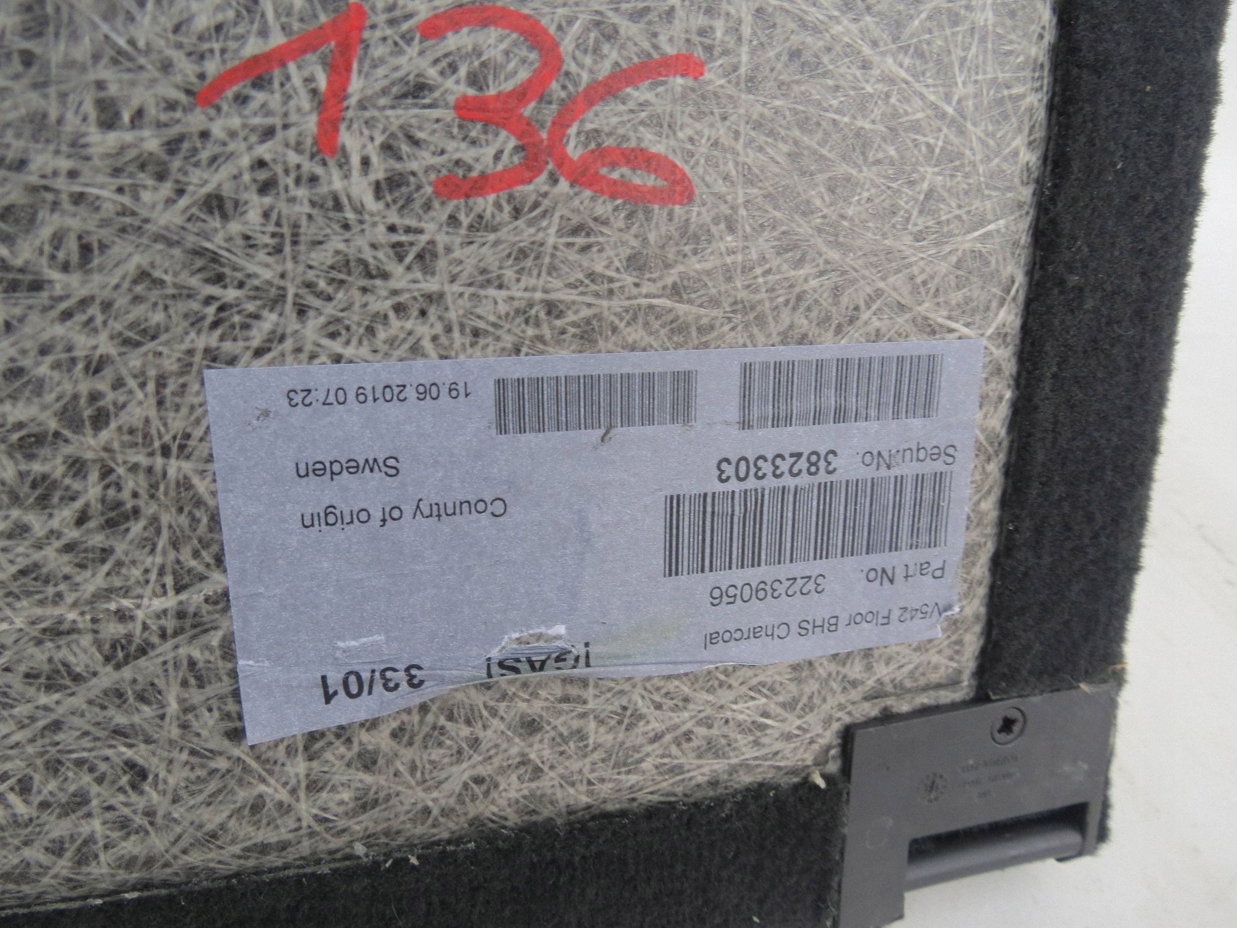 mats boot VOLVO V90 CROSS COUNTRY 32239056
