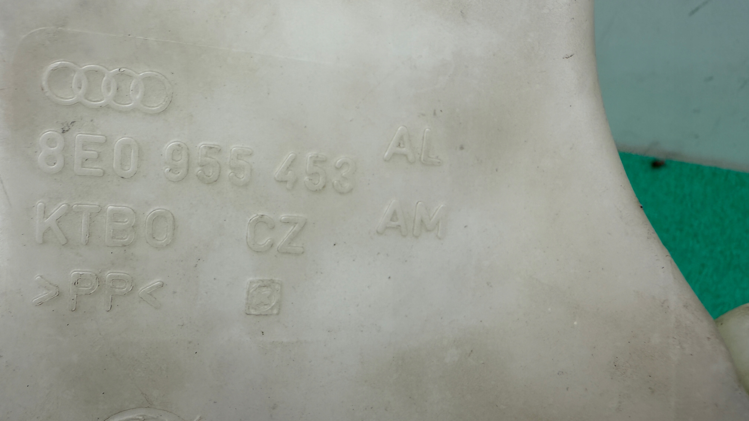 washer fluid tank AUDI A4 B6 B7 8E0955453 K146/15NIK