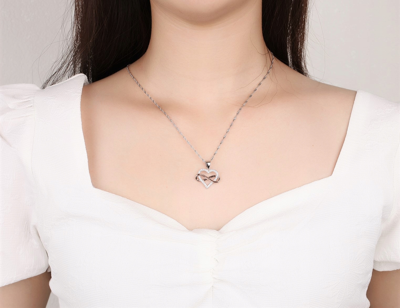 

Naszyjnik Nieskończoność Serce Dla Dziewczyny 925