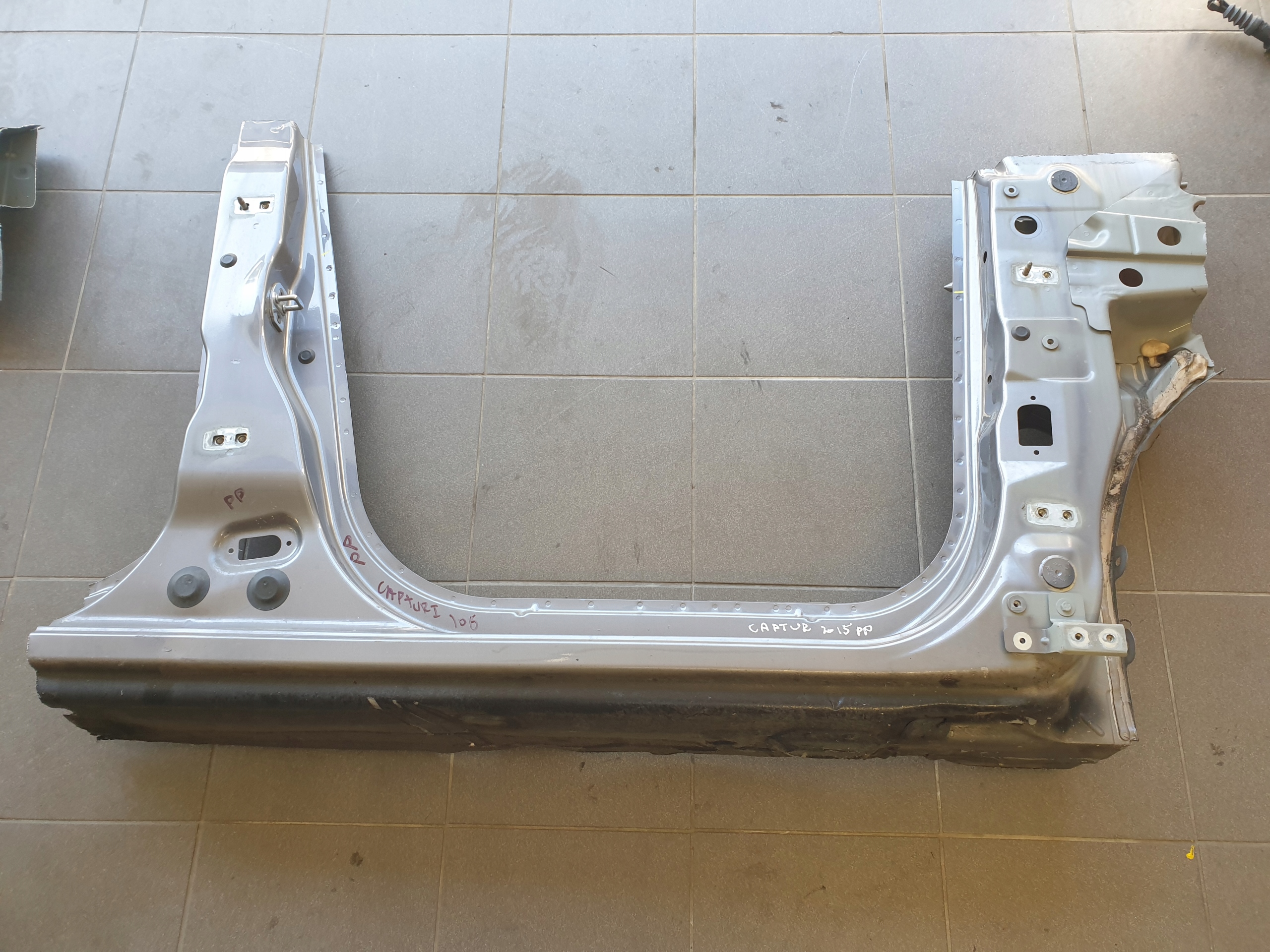 pillar DRZWIOWY threshold RENAULT CAPTUR and 2013- right