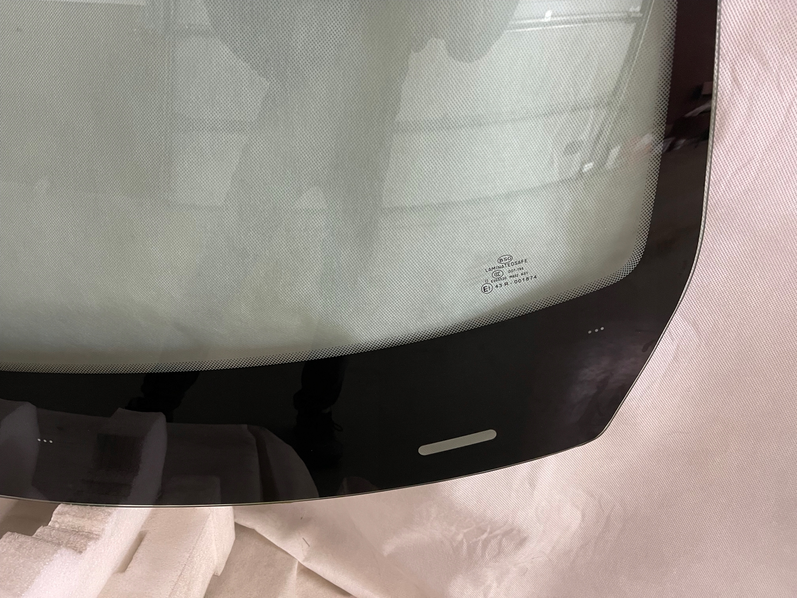 RENAULT MEGANE 2 SZYBA PRZEDNIA NOWA 2002-2008 Producent części BSG