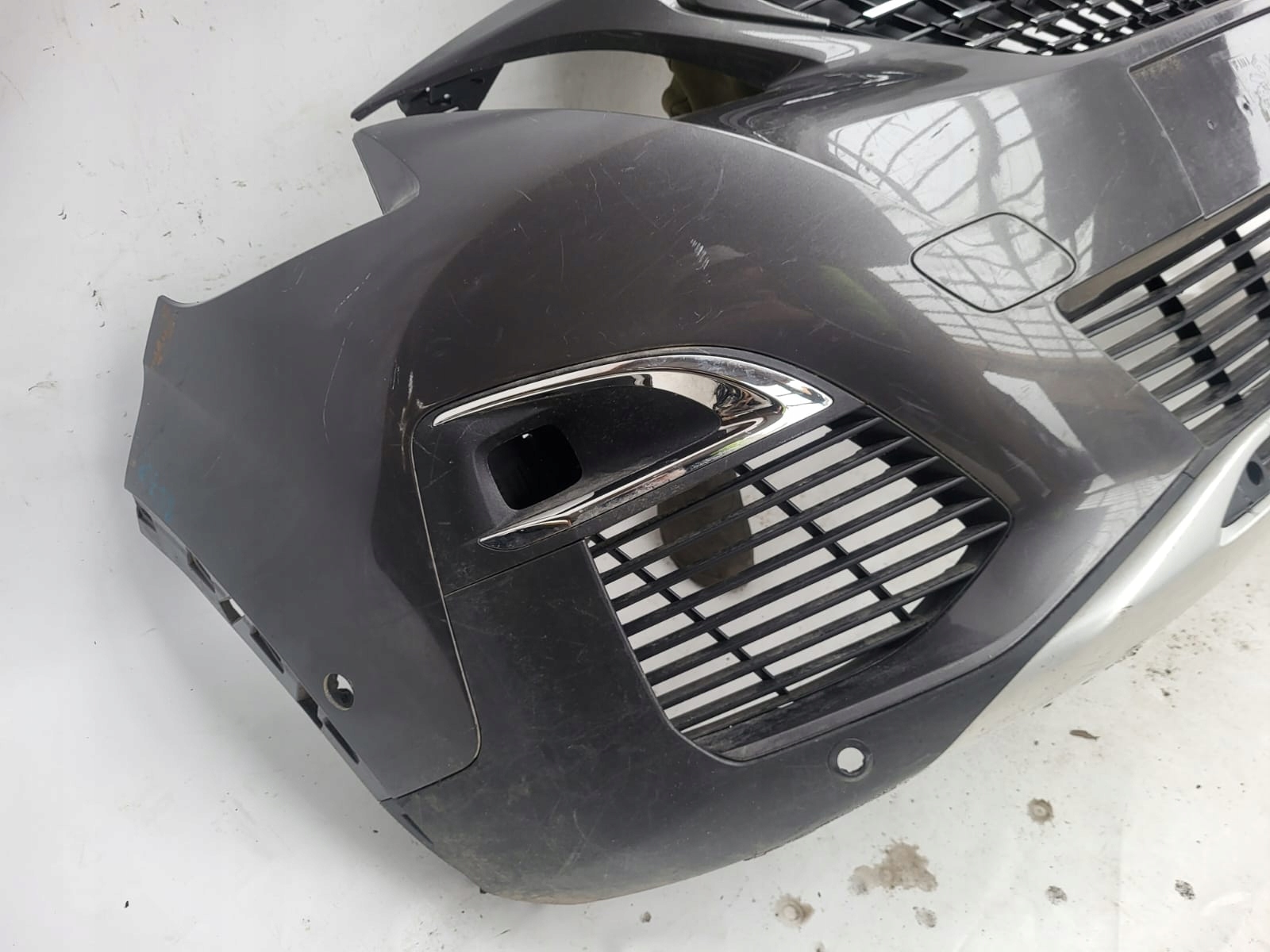 PEUGEOT 3008 II 16- bumper front front 6XPDC FULL LED 9815499077