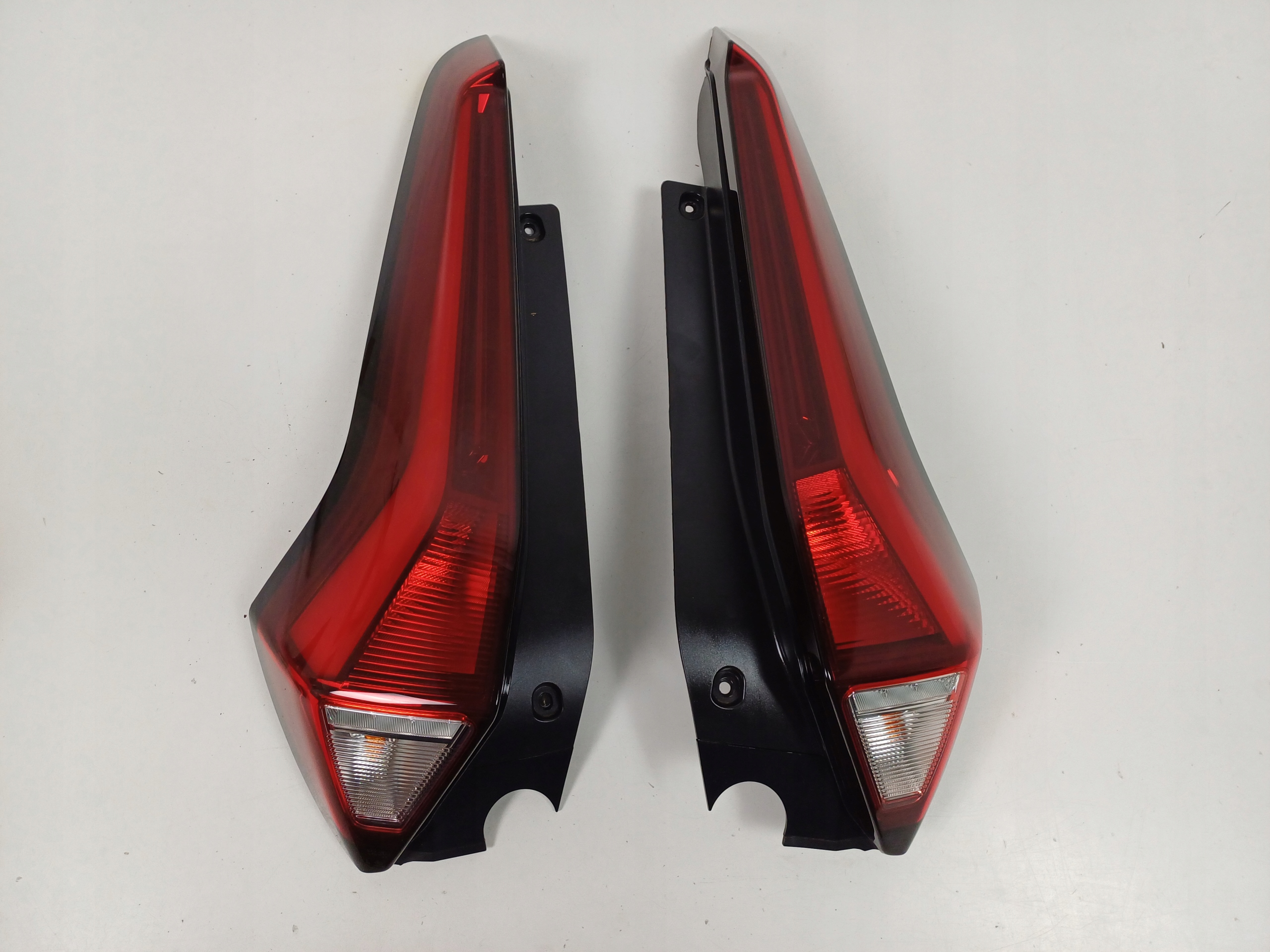 MG 3 III 2020 light rear rear part left LADNA
