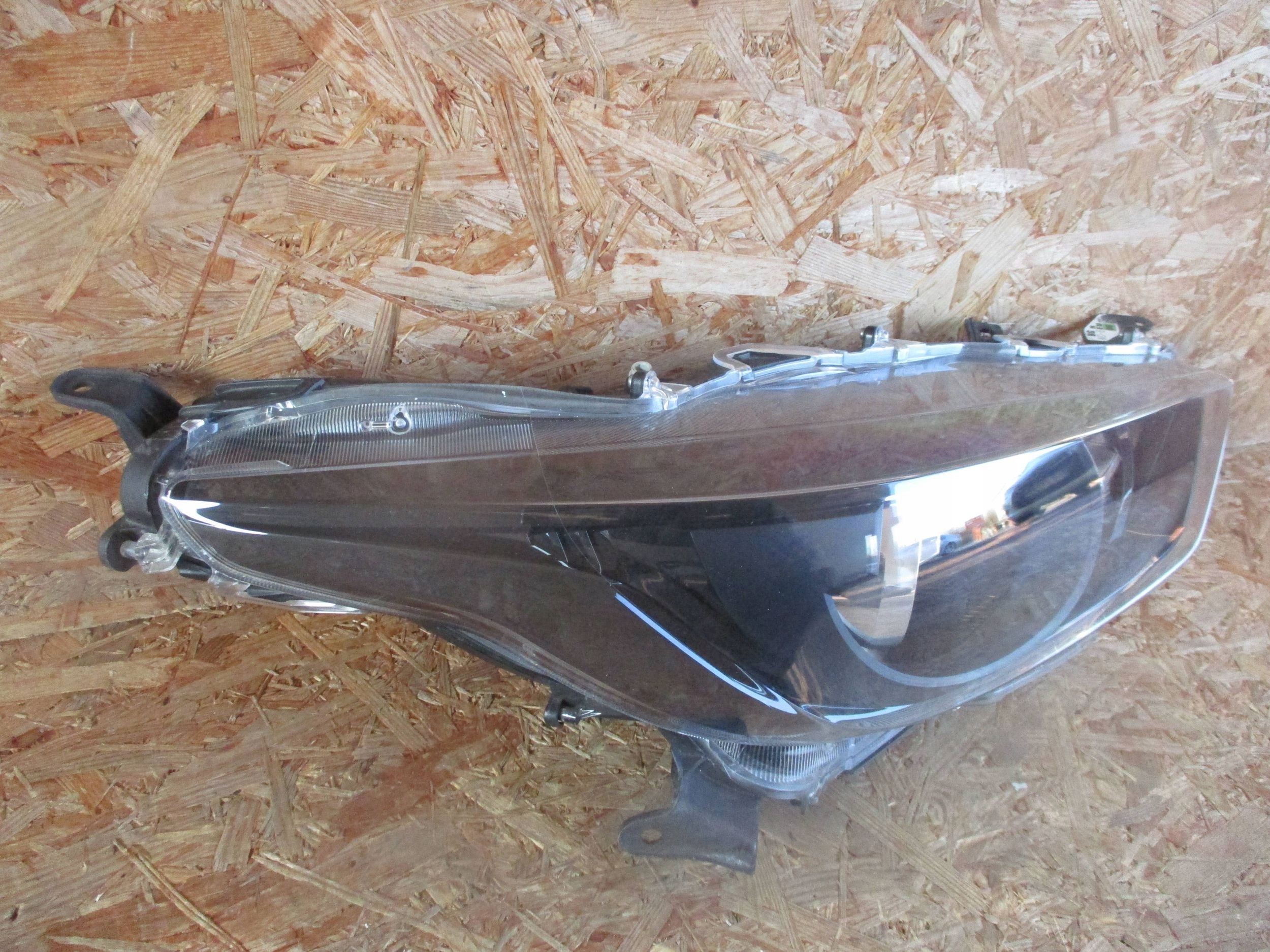 light front front right TOYOTA YARIS IV