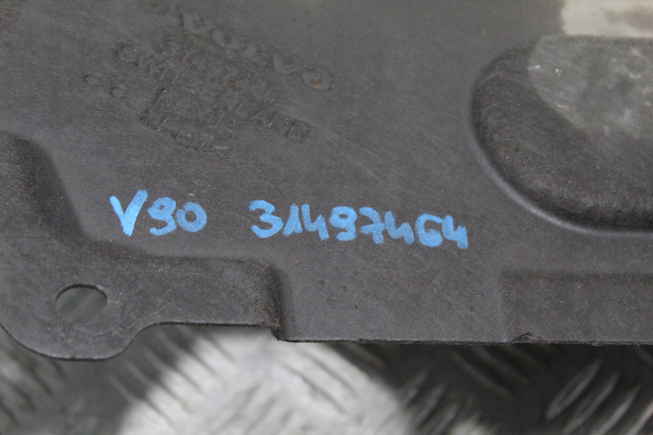 ABDECKUNG BLENDE ABDECKUNG UNTERFAHRSCHUTZ VOLVO V90 S90 31497464