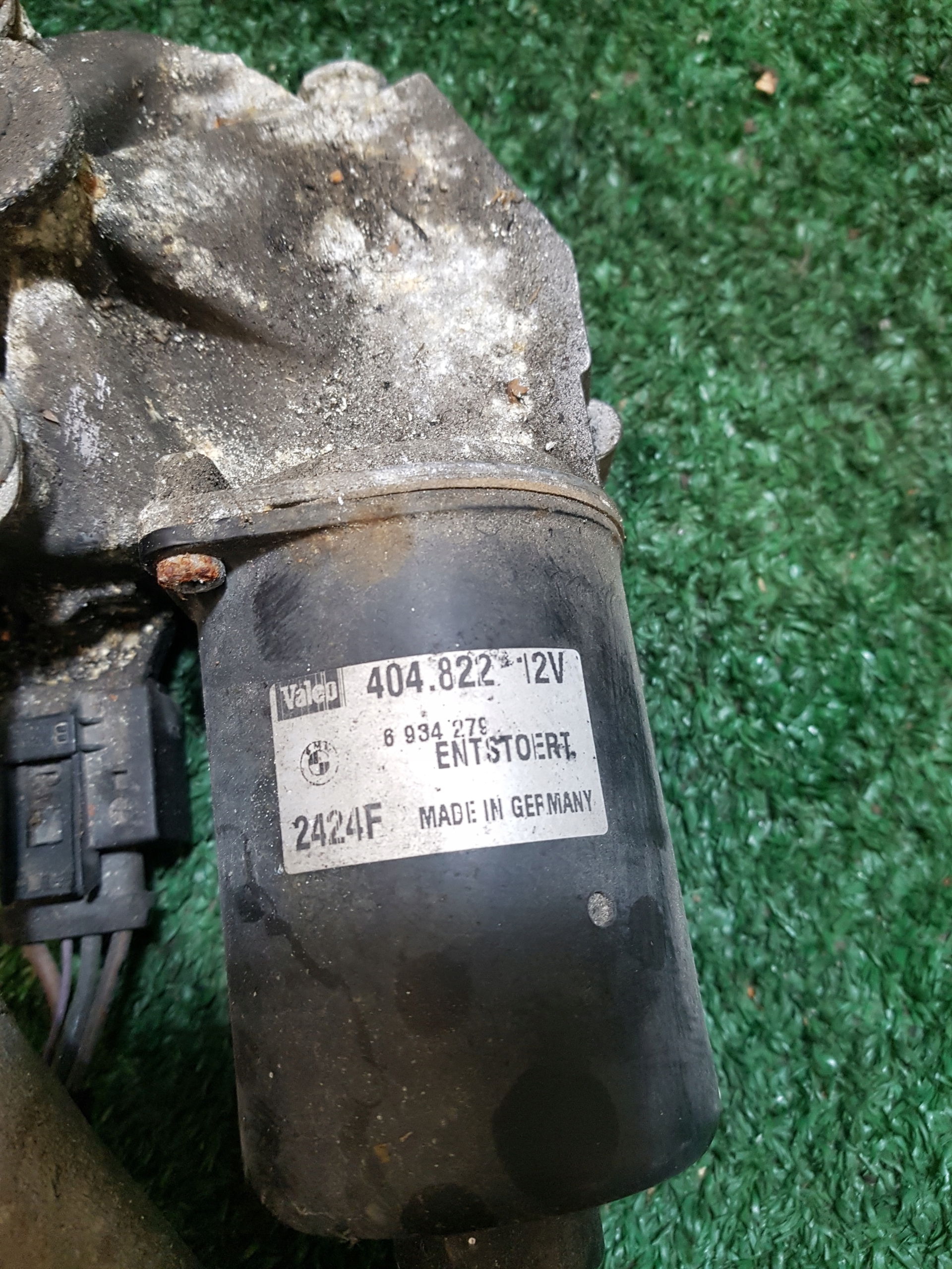 wiper mechanism front BMW E60