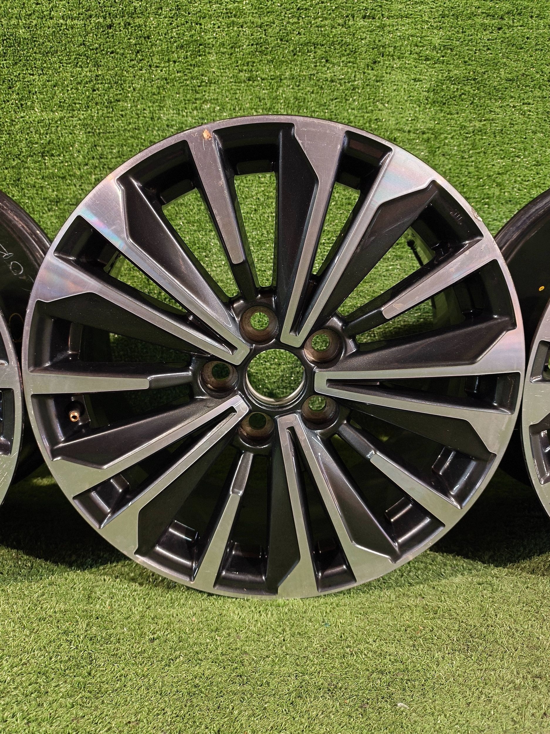 disk TOYOTA COROLLA E21 17" x 7,5J ET 40 NR.400