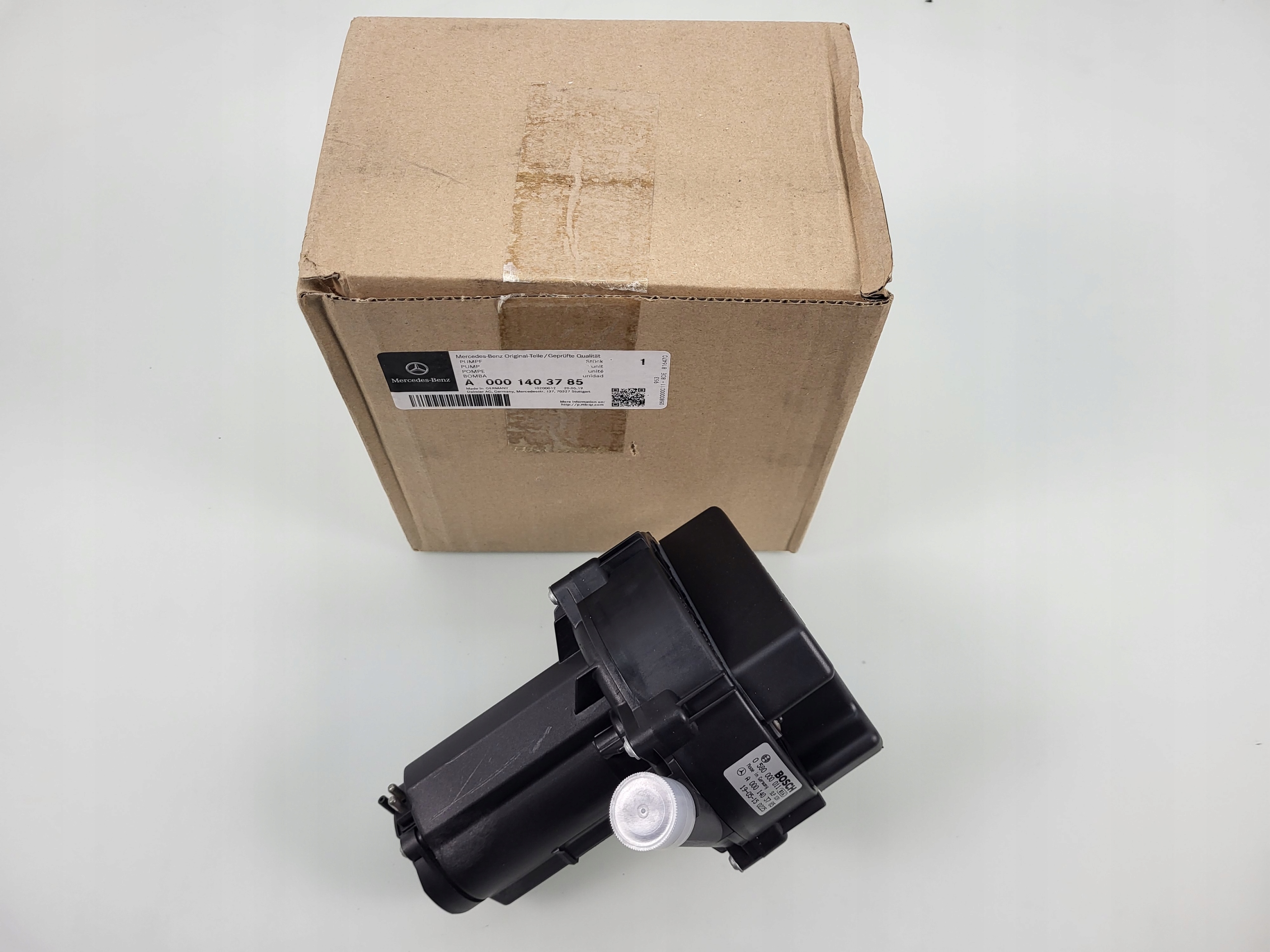 A0001403785 - MERCEDES ВТОРИННИЙ ПОВІТРЯНИЙ НАСОС НОВИЙ ОРИГІНАЛ