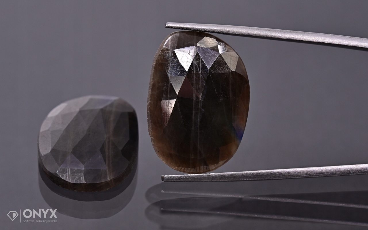 Safír fasetovaná rozeta Para nepravidelná 24x17 m