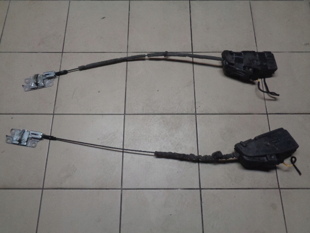 ZAMEK DOCIĄG KLAPY BAGAŻNIKA A8 D3 4E0827383C