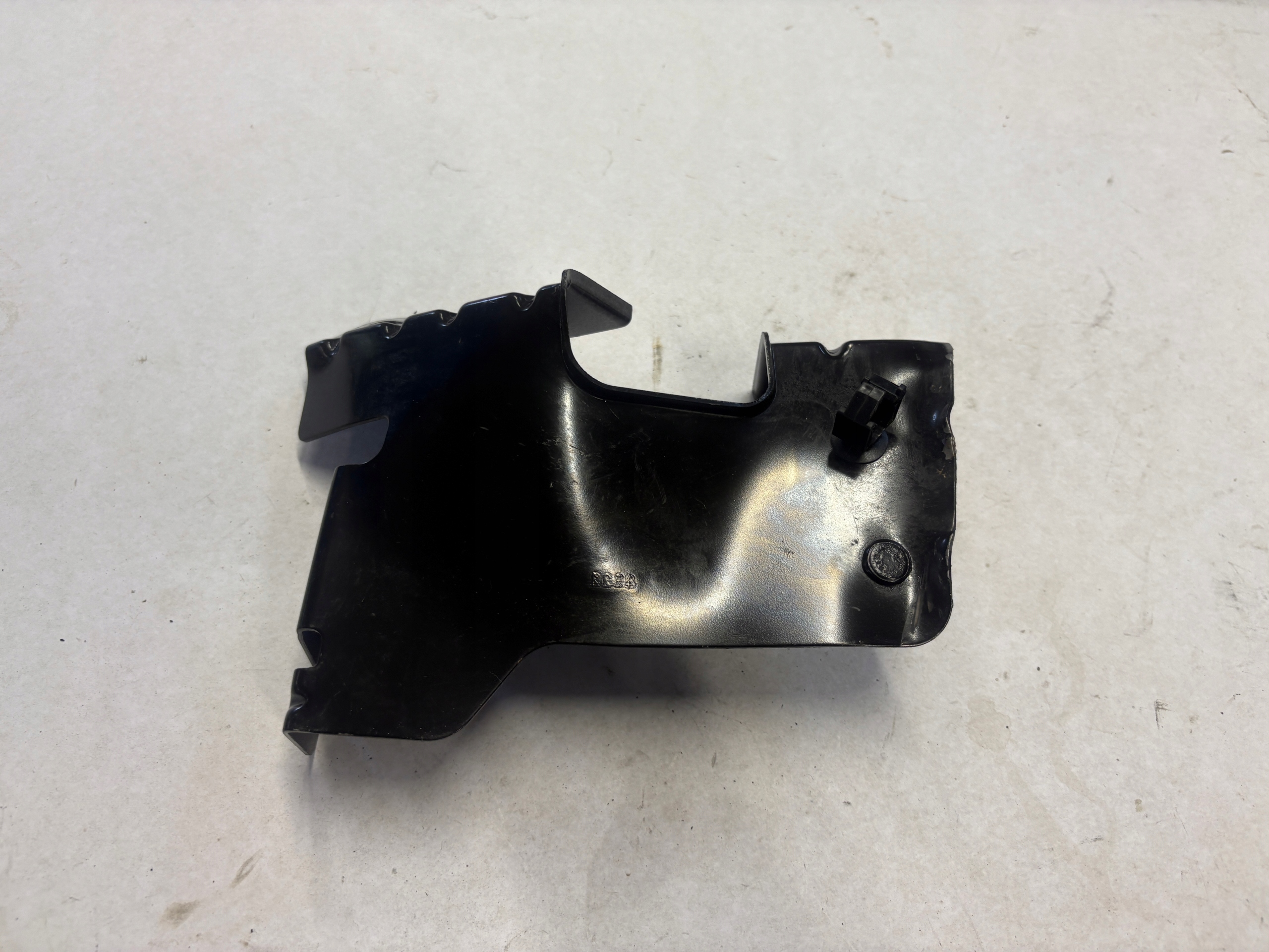 RENAULT AUSTRAL 1,2 E-TECH Consolle staffa 478820917R