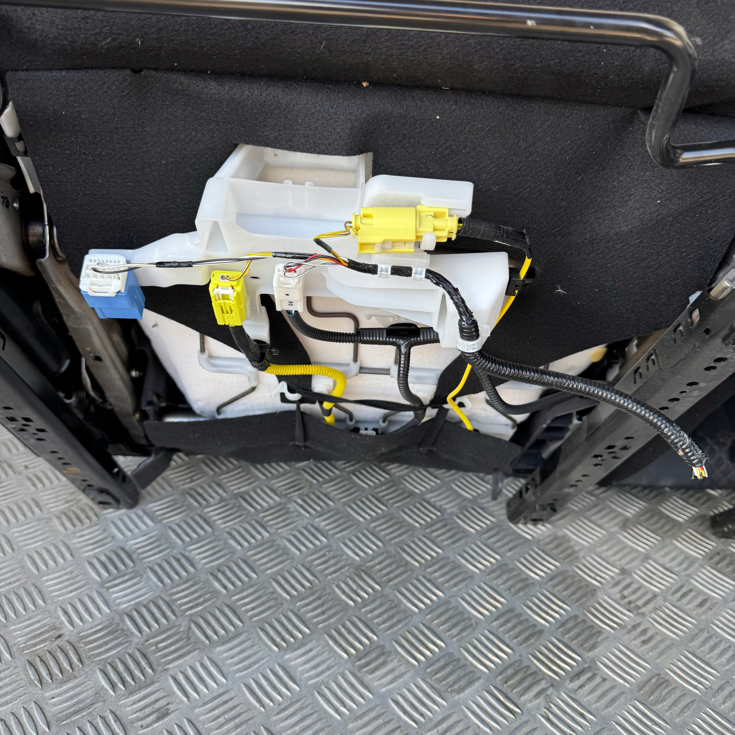 sitze ledersitz KOMPLET TOYOTA YARIS IV
