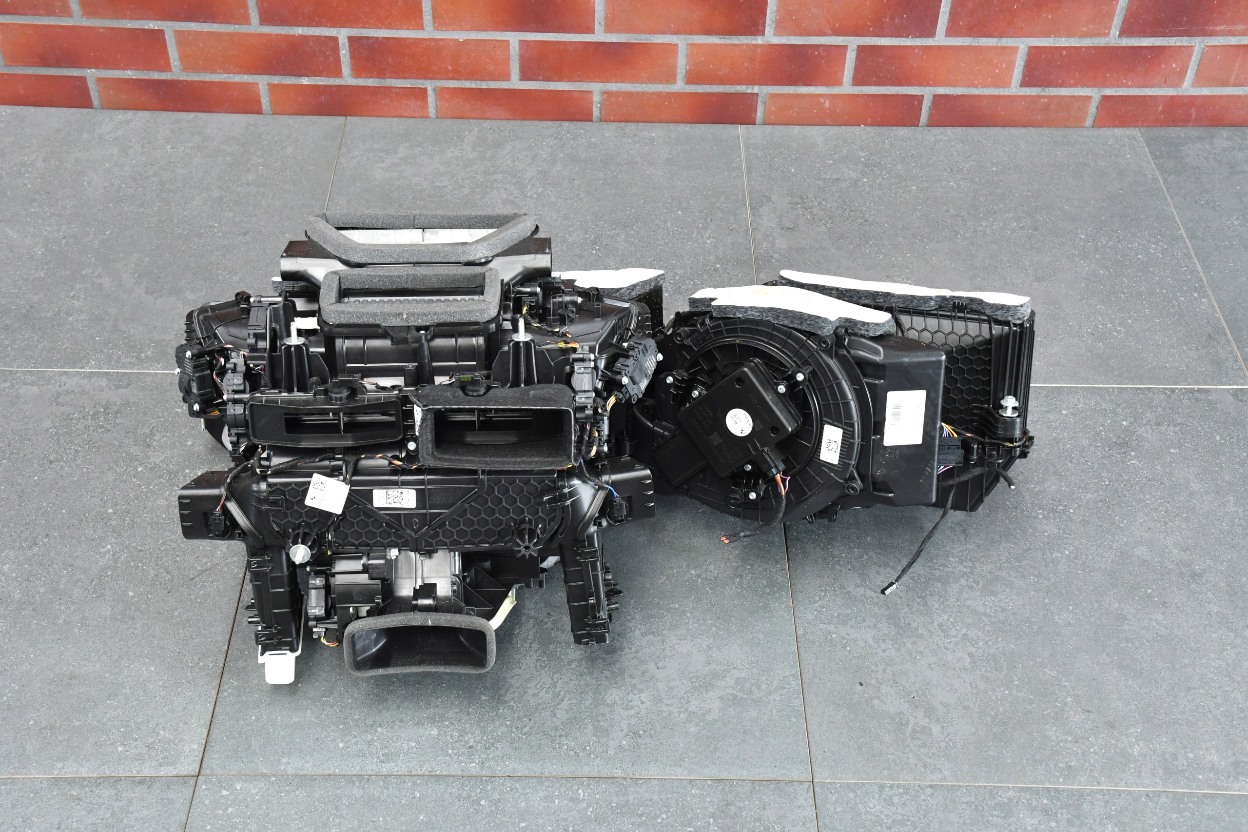 heater BMW i5 G60 G61 4170km 5A67207