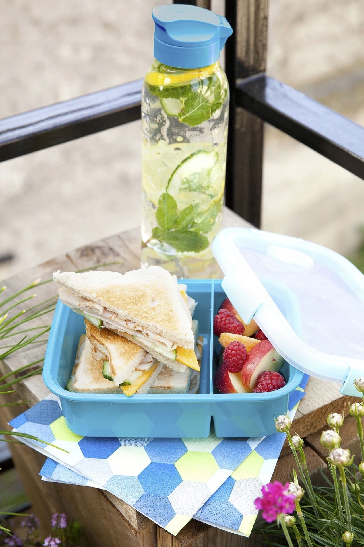 Butelka bidon 450 ml 0,45L na wodę napoje CURVER Marka Curver