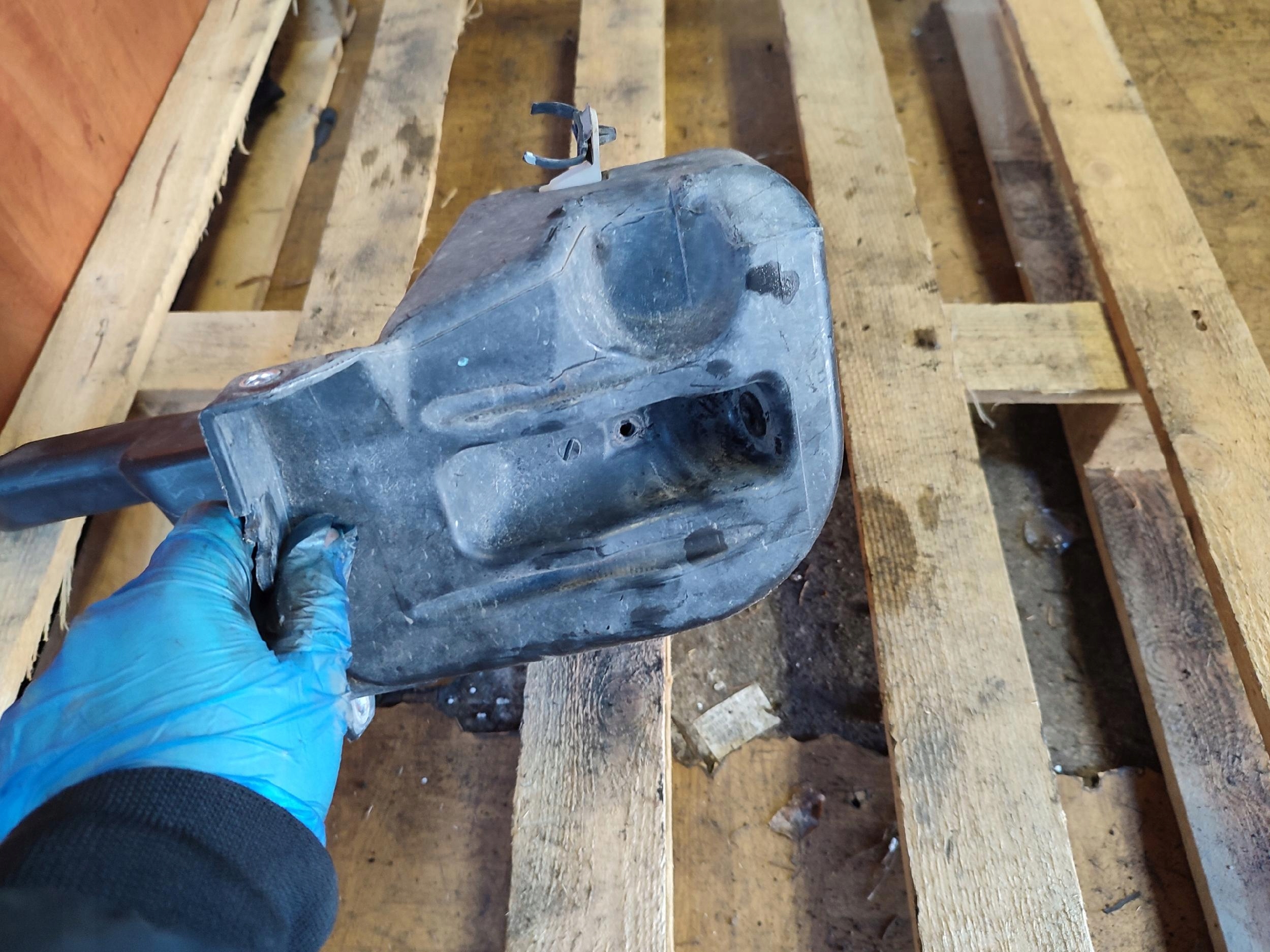 washer fluid tank OPEL ASTRA H III XENON