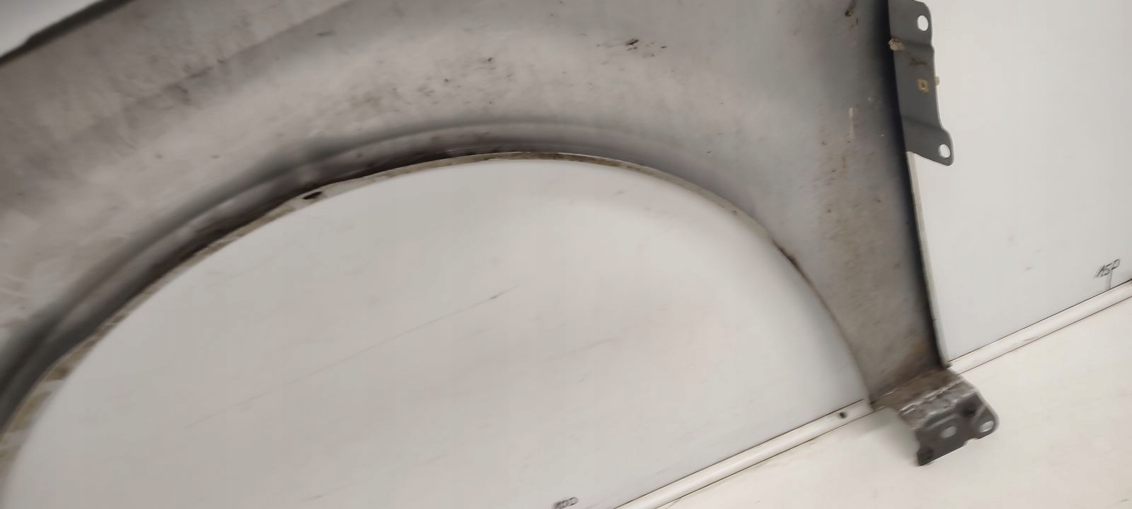 fender right front front Audi A4 B6 sedan LY7W