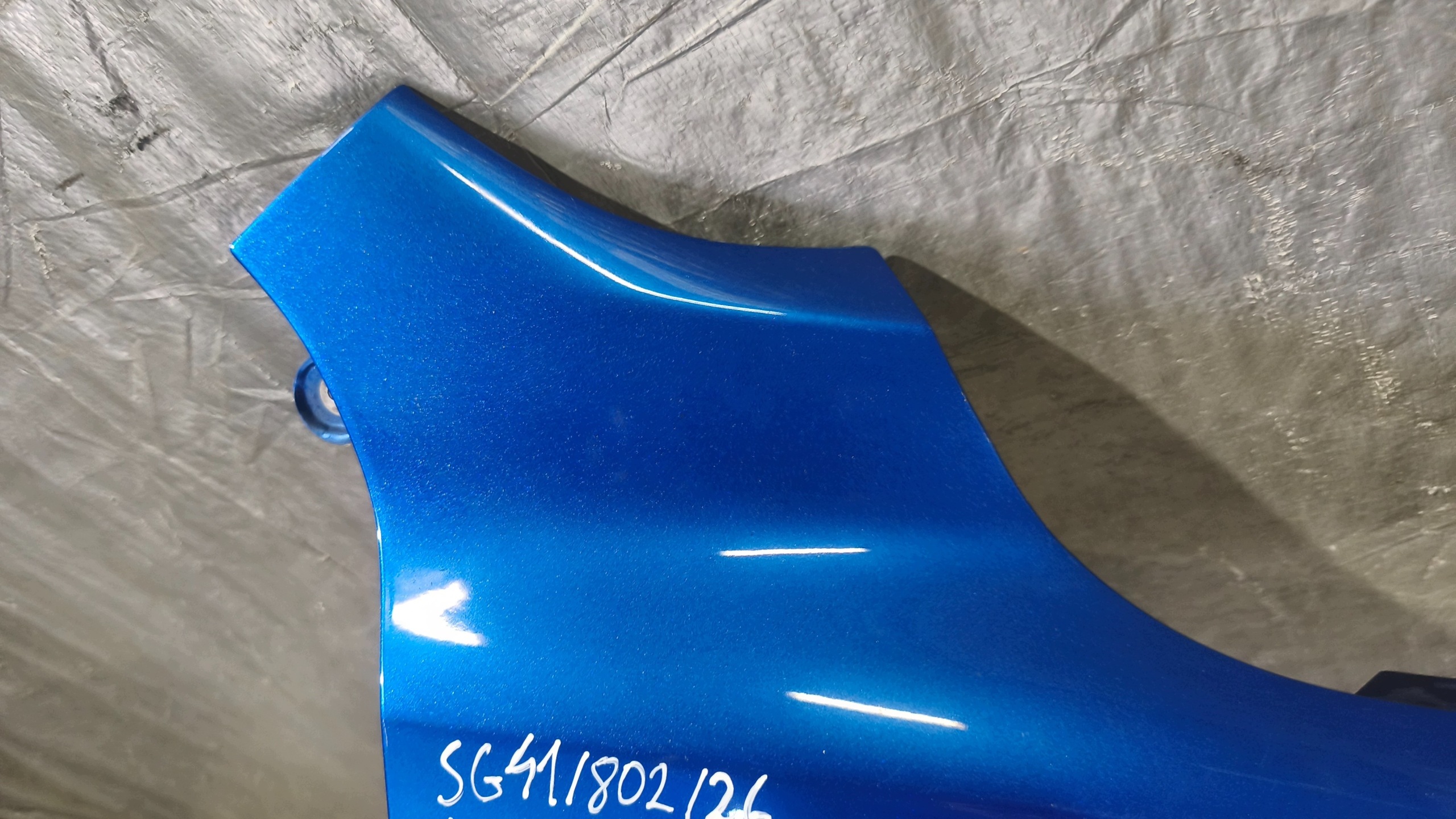 fender right front MAZDA 3 2005r