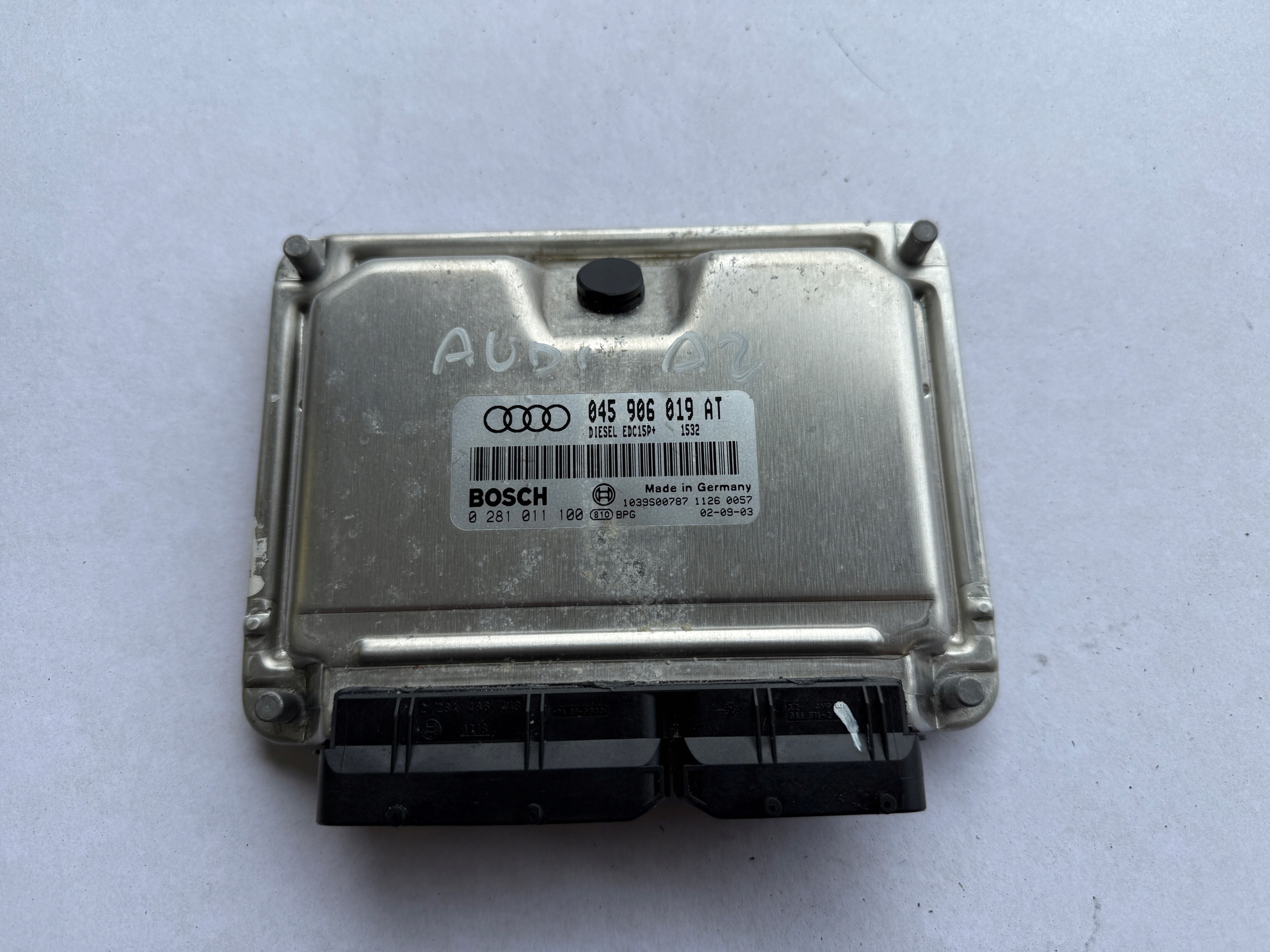 AUDI A2 1.4 TDI computer control unit of the engine 045906019AT