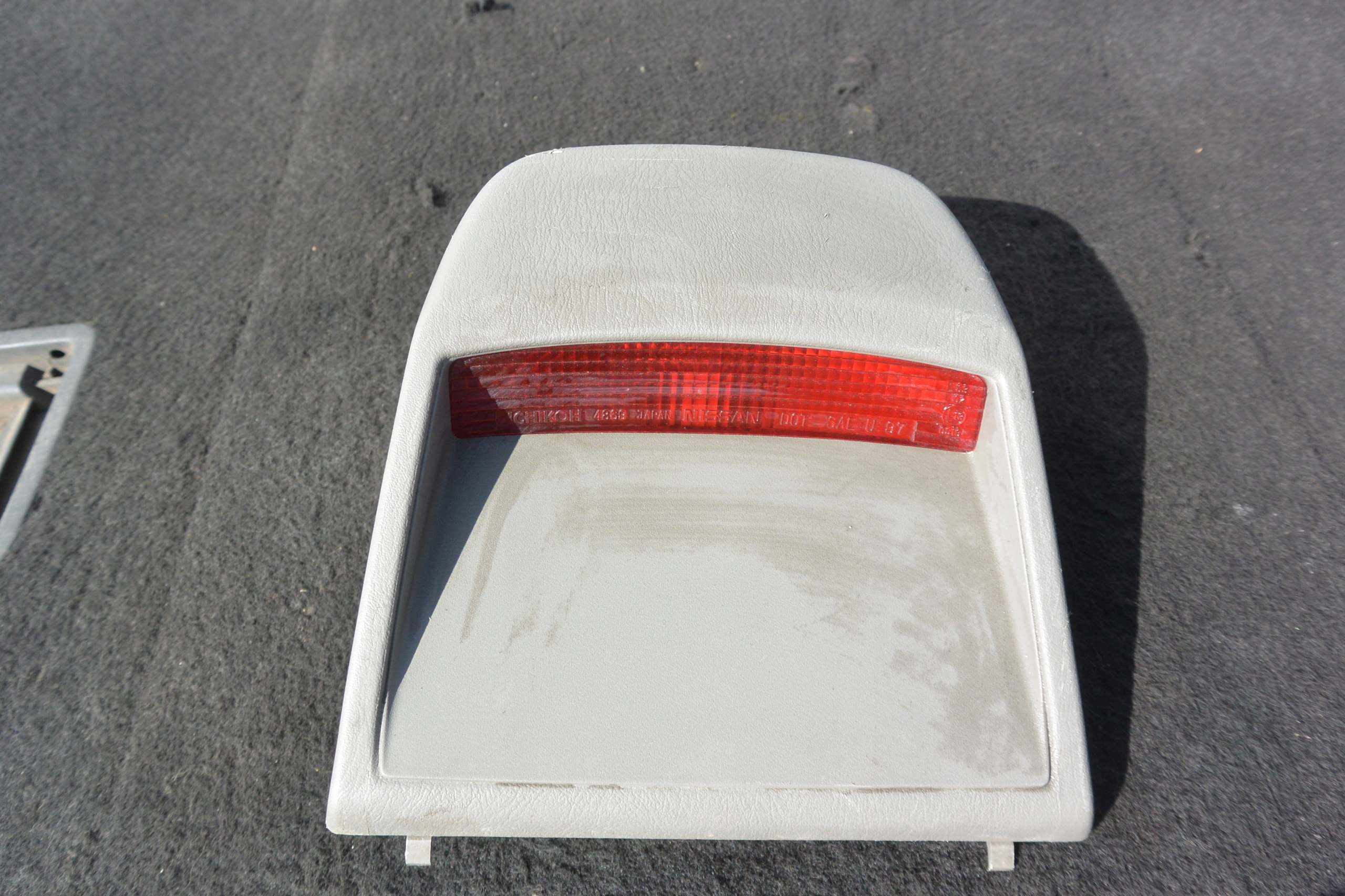 TRZECIE light STOP rear part NISSAN MAXIMA QX A33