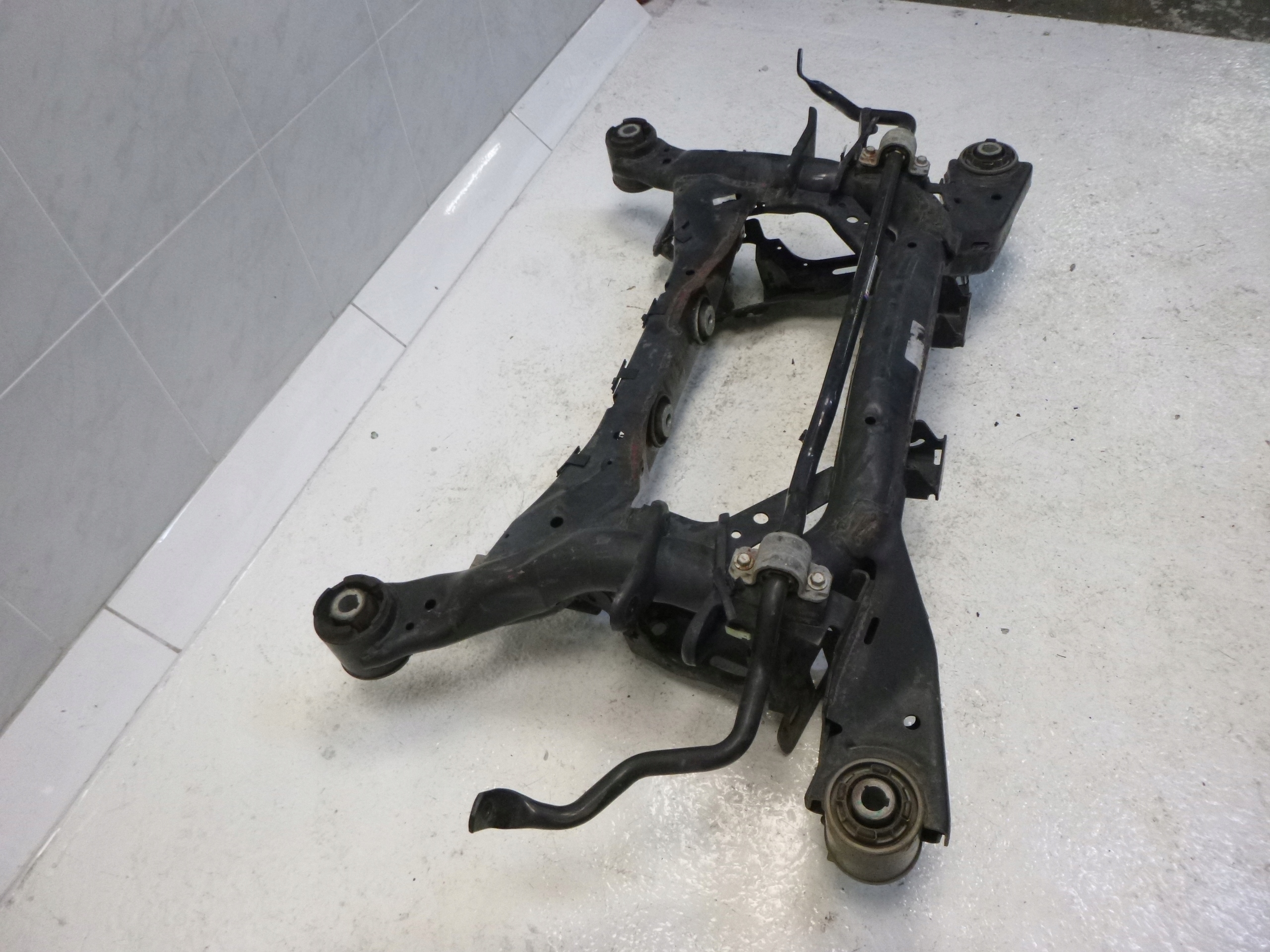 RANGE ROVER VELAR L560 axle beam rear part subframe sususpension