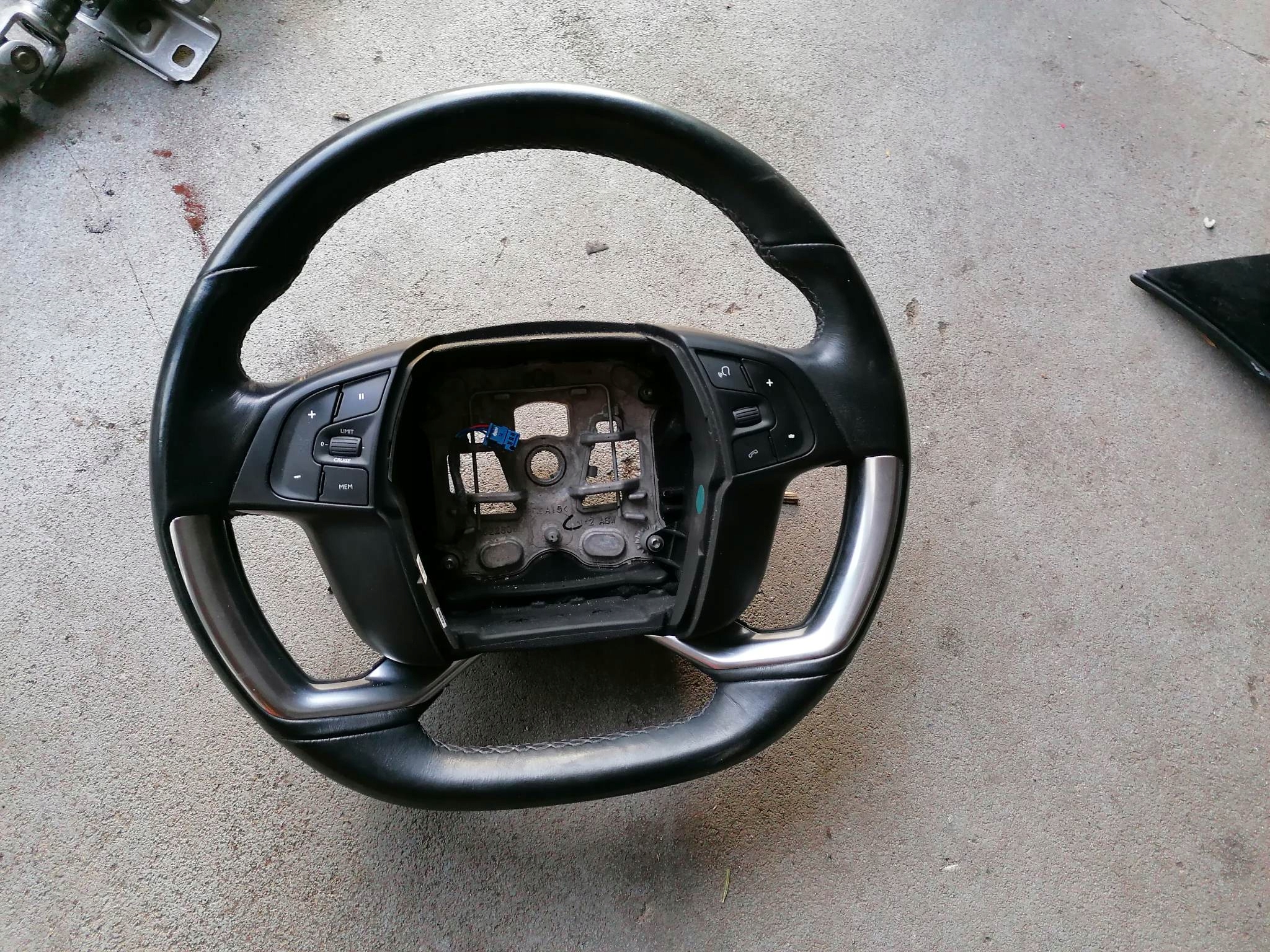 CITROEN C4 CACTUS руль