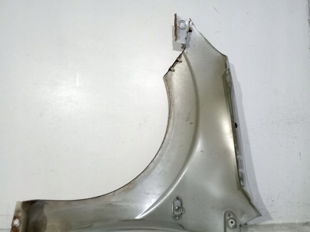 Ford Fiesta MK6 lift parafango Destra 62