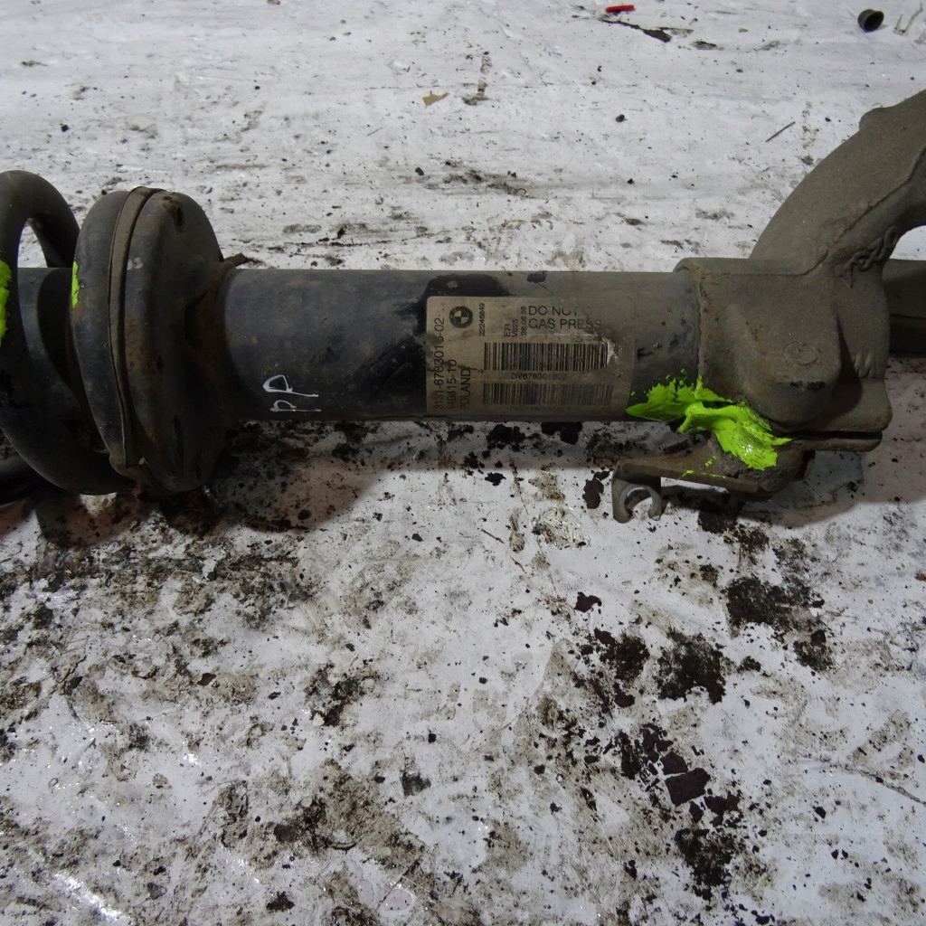 BMW X6 E71 3.0D shock absorber front right