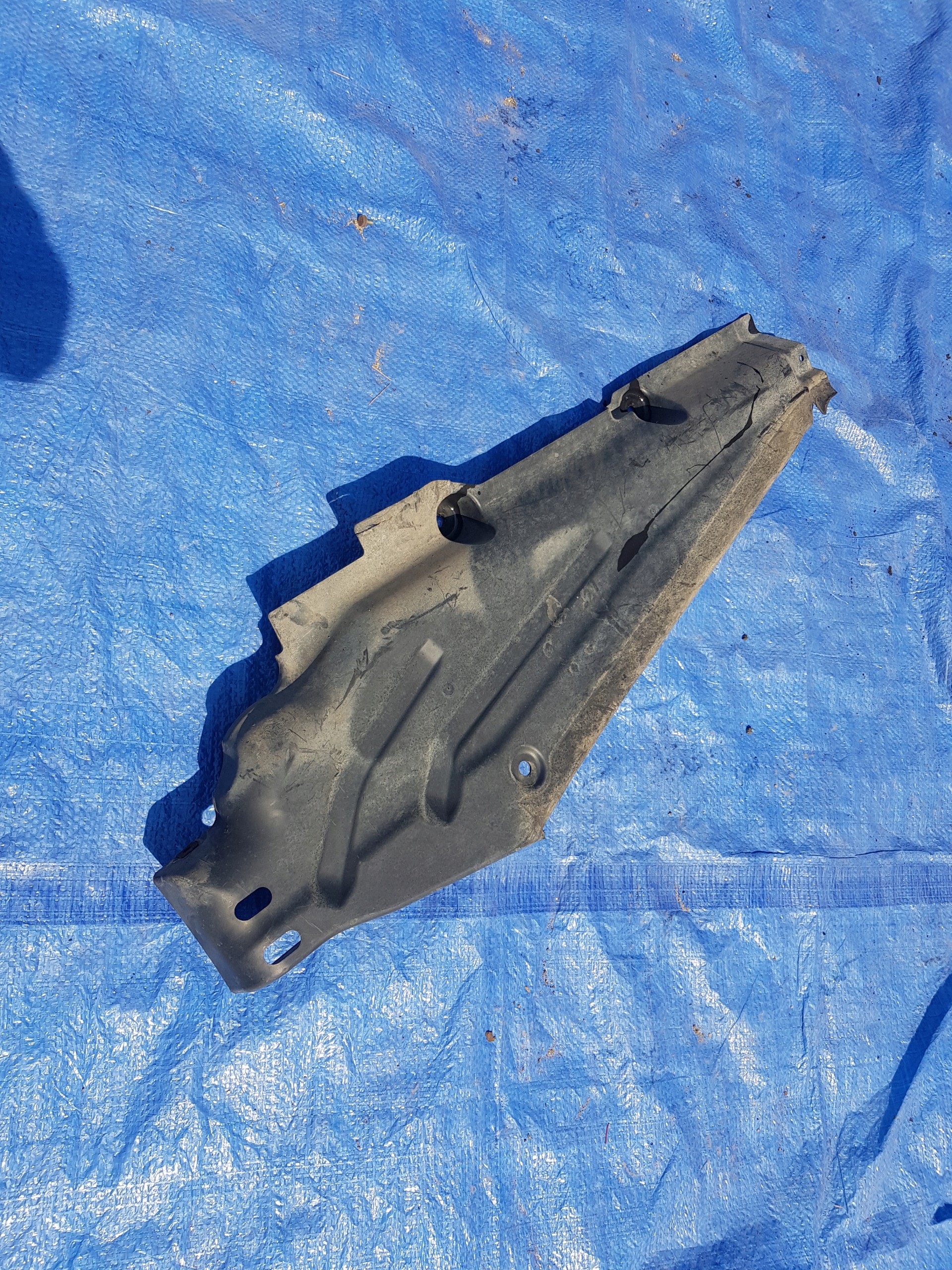 cover chassis side right MERCEDES ML W164 1646102408