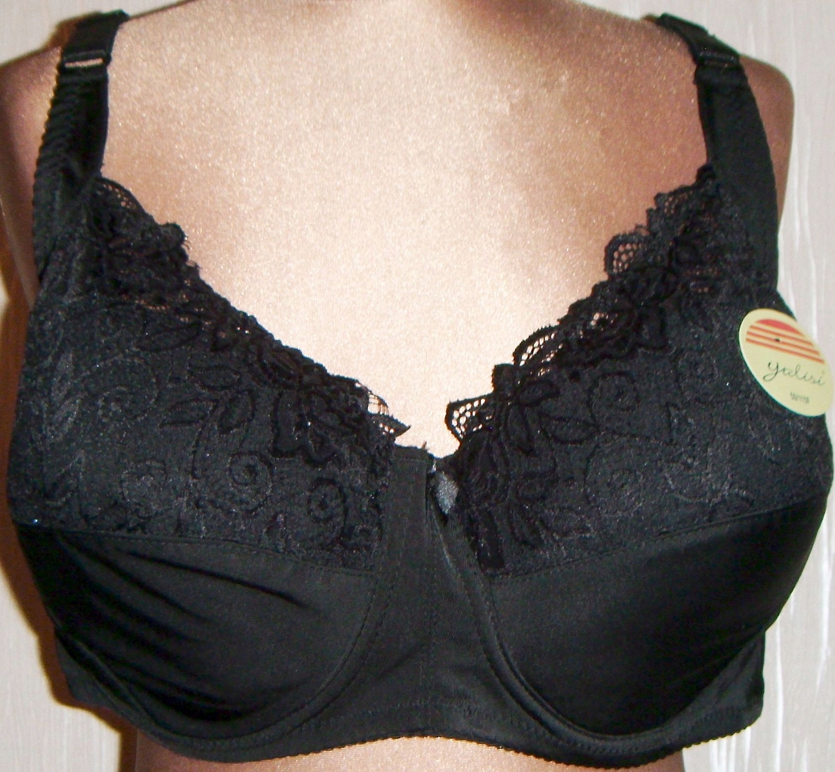 BIUSTONOSZ STANIK DAMSKI KORONKA BIAŁY rozm.38\85D YALISI Rozmiar 85D