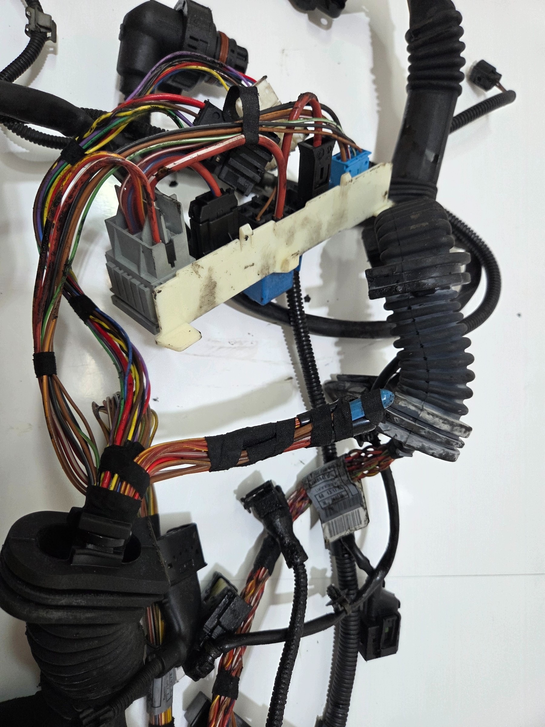 bundle of the engine BMW E60 E61 AUTOMAT 2.5 D 525 D 7798045