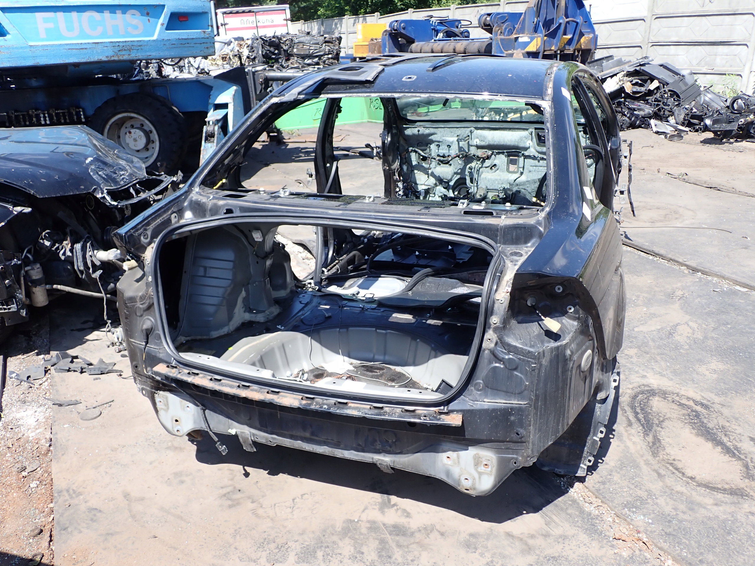 MITSUBISHI LANCER VIII 07- SEDAN PAS TYLNY X42