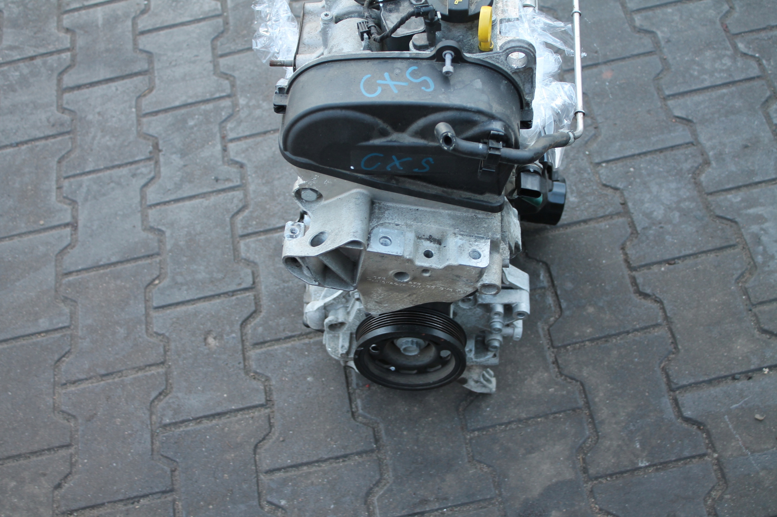 engine VW SKODA 1,4 TSI CXS 20 TYSKM unprotected pillar