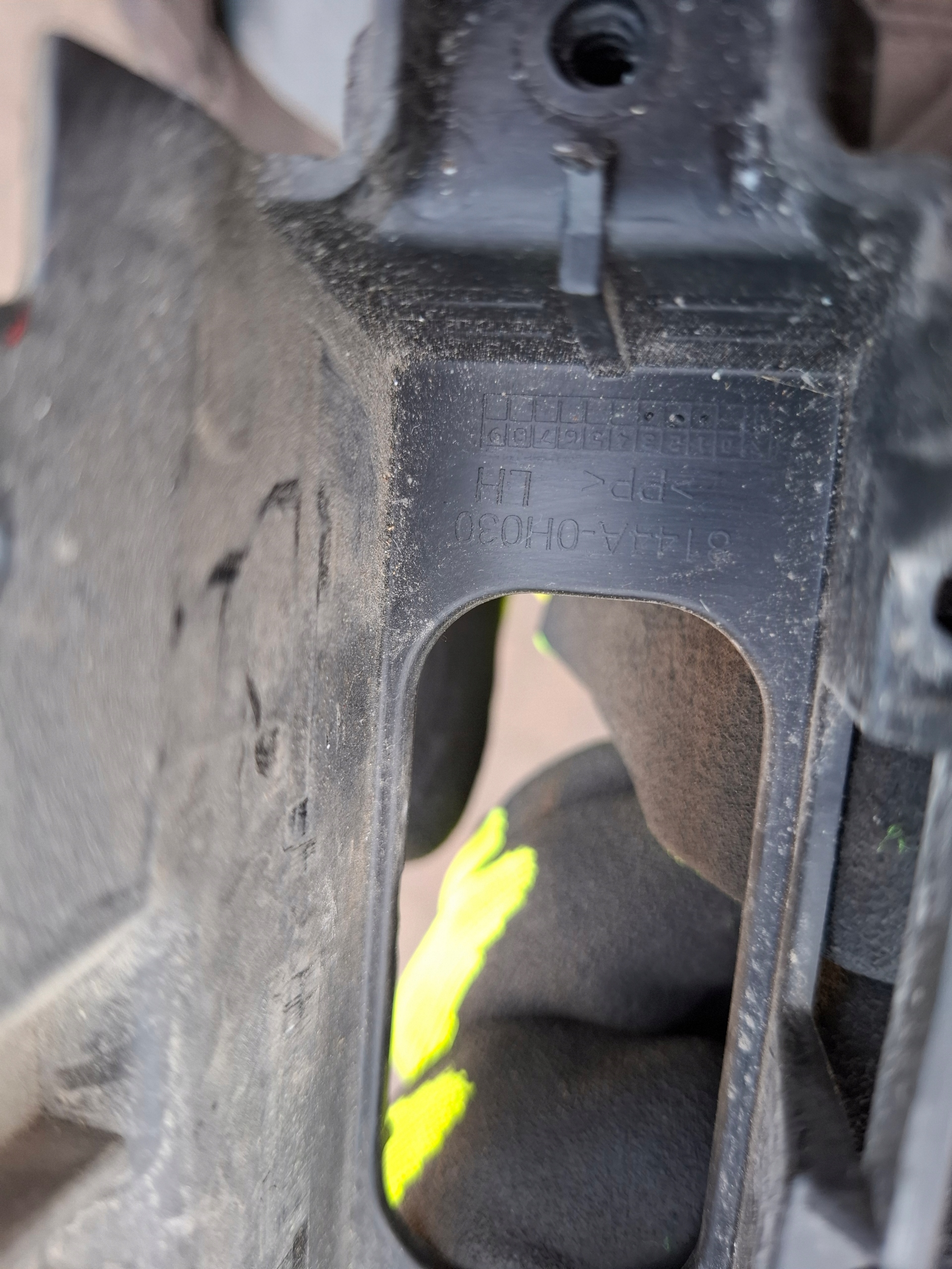 light running daytime DRL left TOYOTA AYGO II 16r