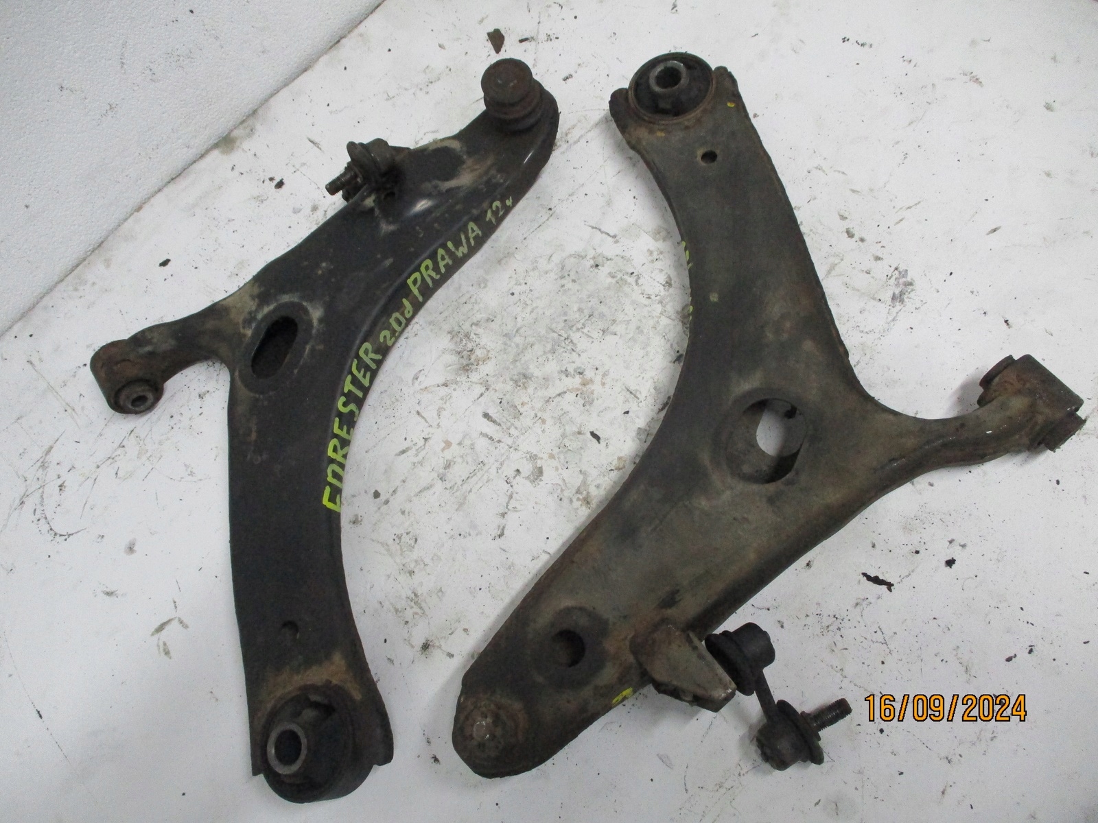 arm front SUBARU FORESTER III 12r right