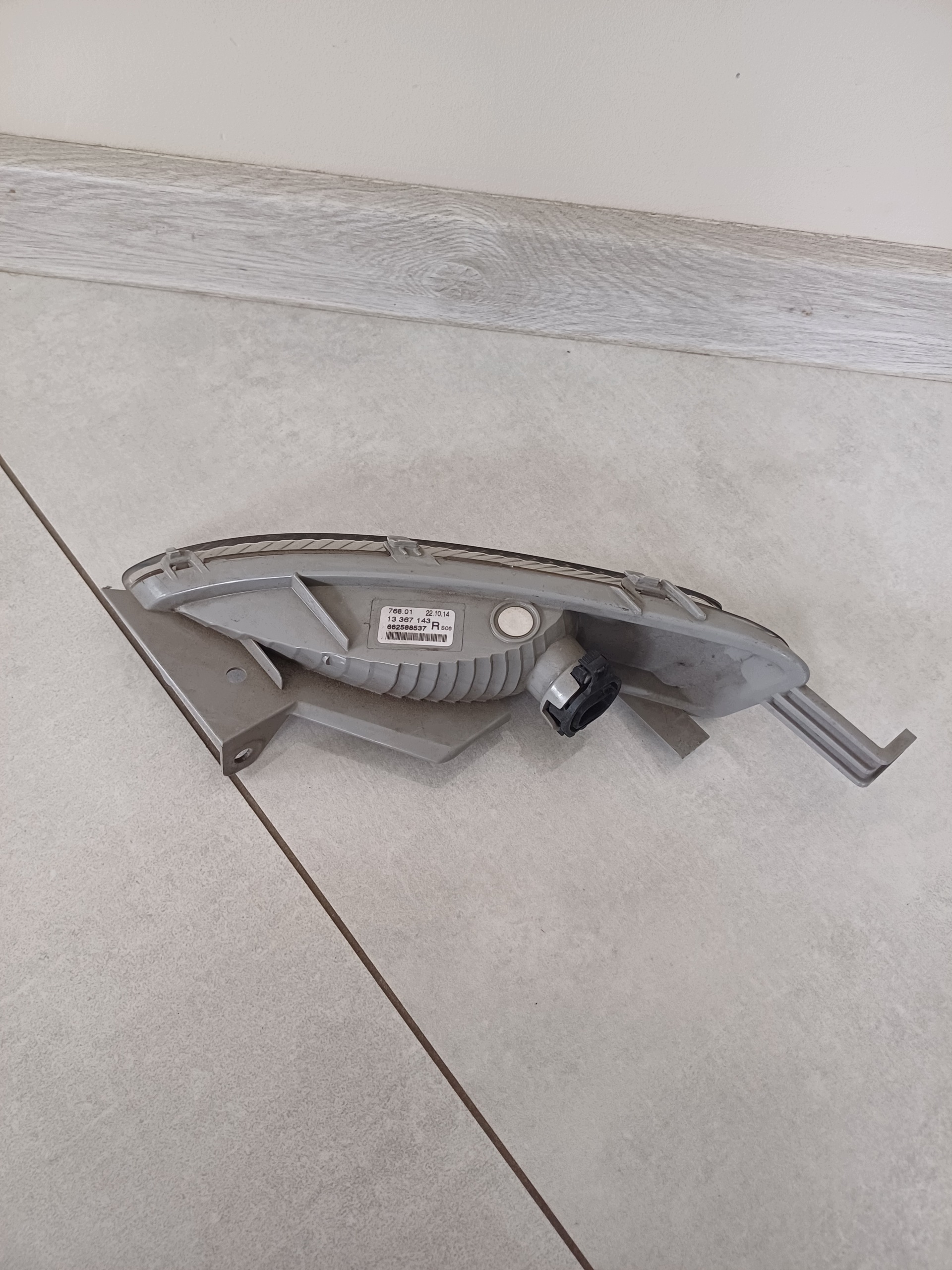 indicator right front OPEL ASTRA J 662588537 13367143