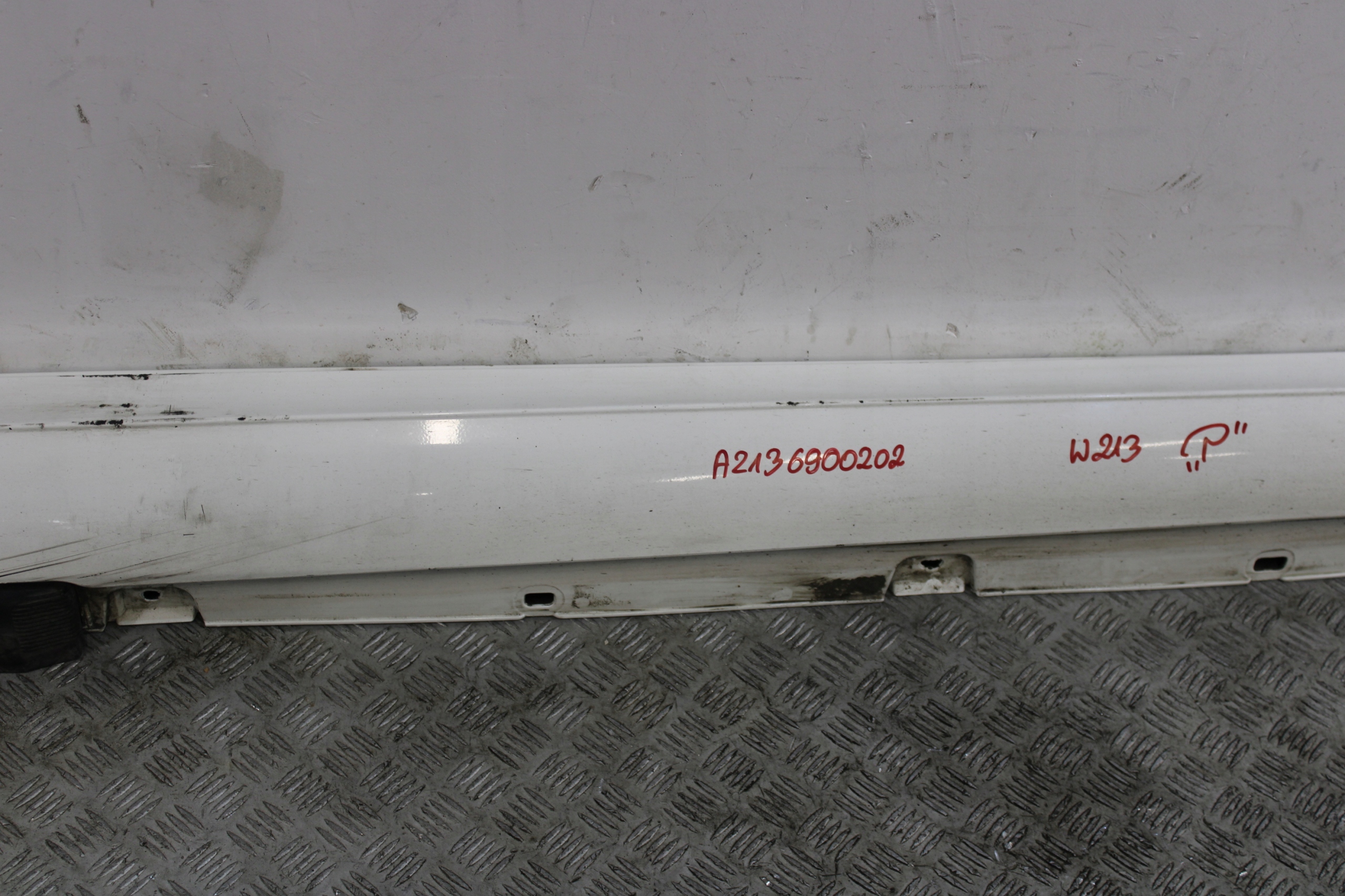 cap threshold threshold right MERCEDES E-KLASA W213 AMG A2136900202