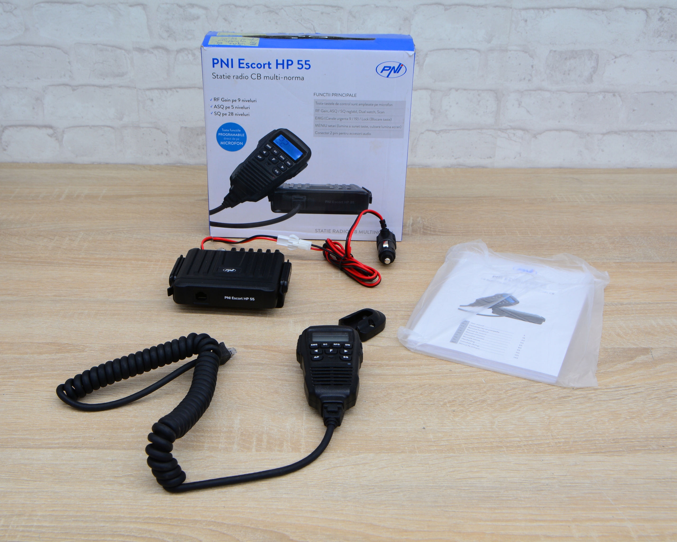 Radio CB PNI Escort HP 55 multi-standard wzmocnienie RF ASQ Stan opakowania oryginalne