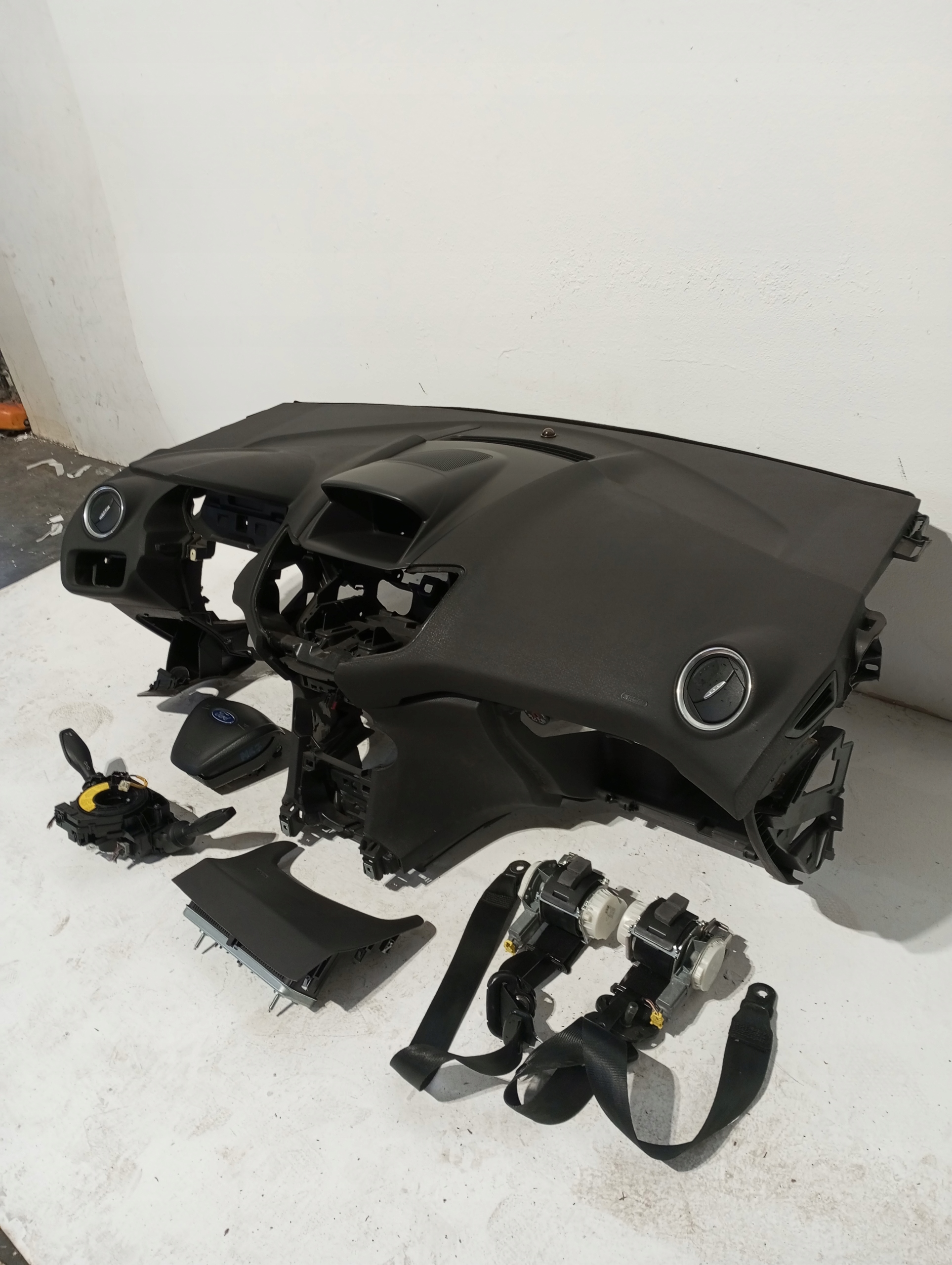 dashboard FORD FIESTA MK7 LIFT